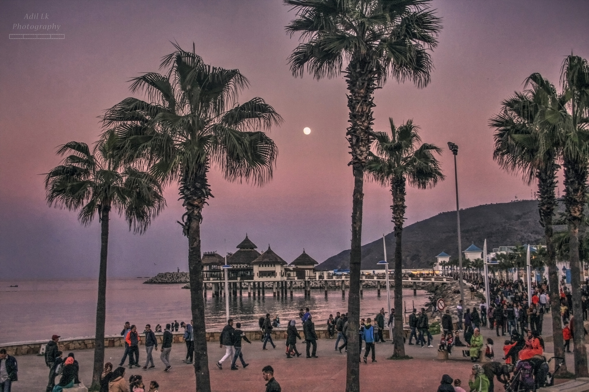 Canon EF-S 18-55mm F3.5-5.6 II sample photo. Palmtrees beach and people photography