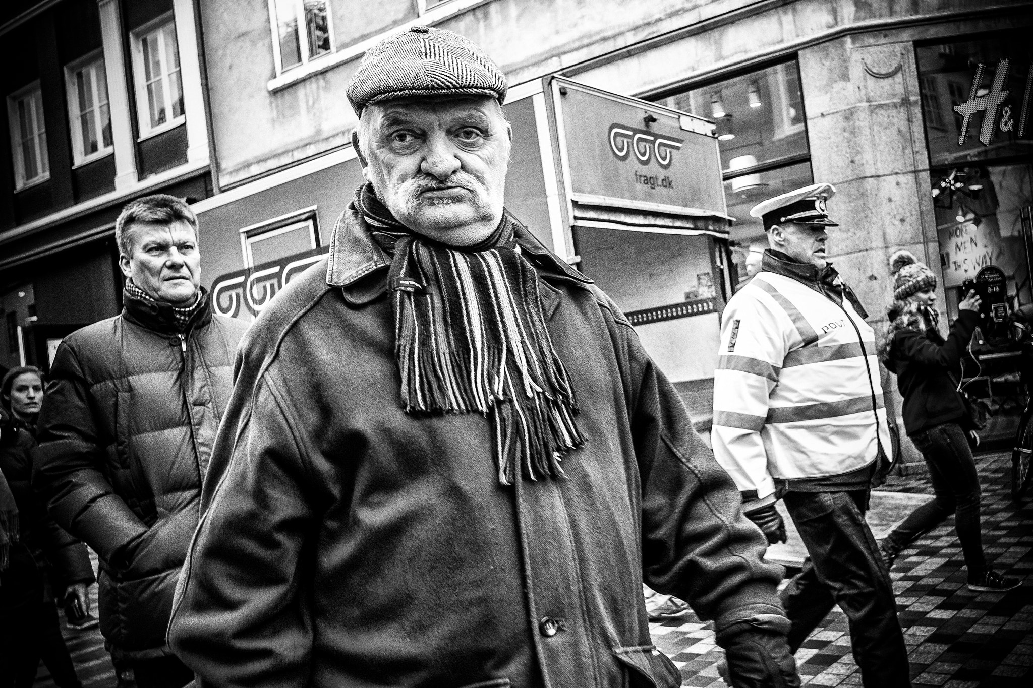 Fujifilm X-Pro2 + Fujifilm XF 18mm F2 R sample photo. The street speaks for itself.. photography
