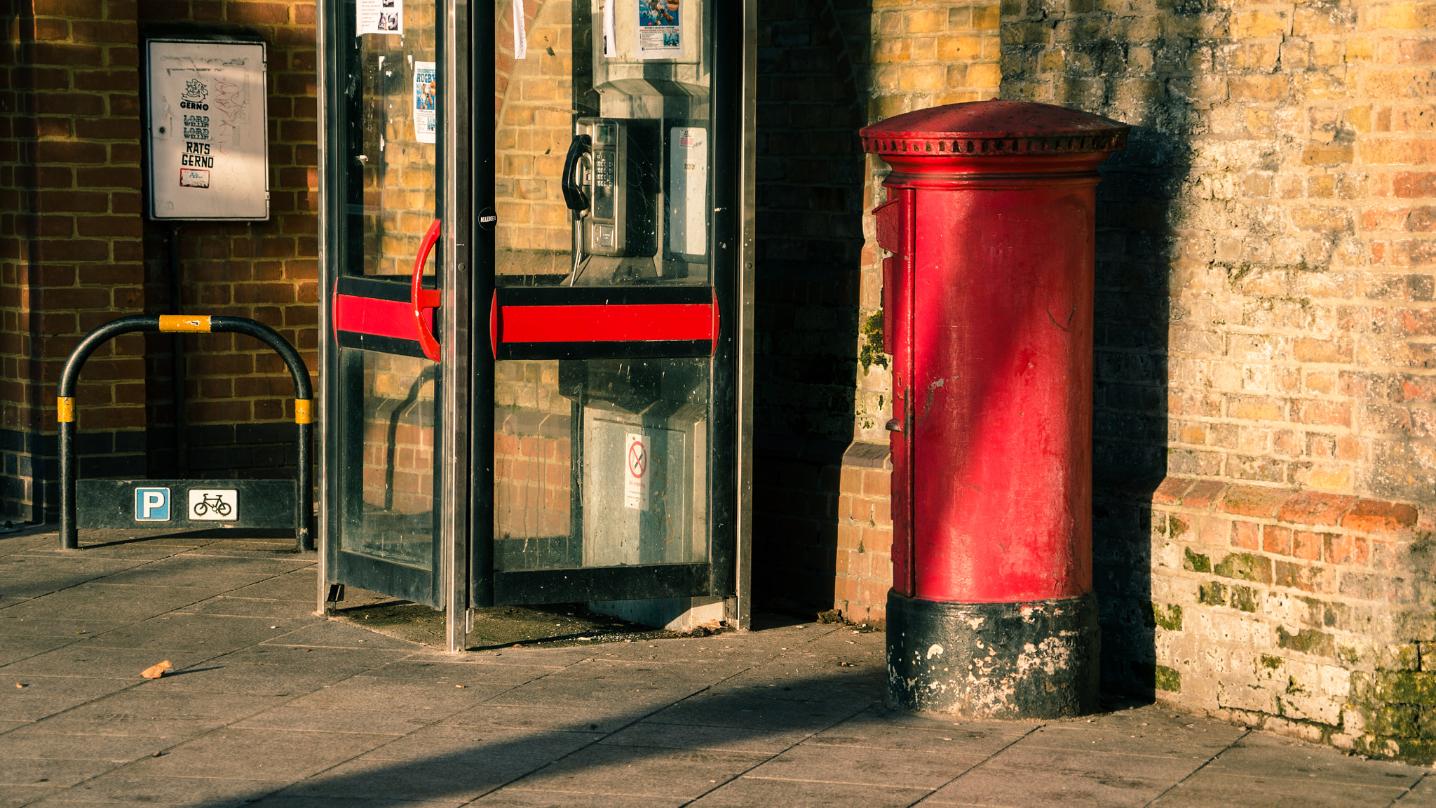 Sony a7S + Sony FE 24-240mm F3.5-6.3 OSS sample photo. London photography