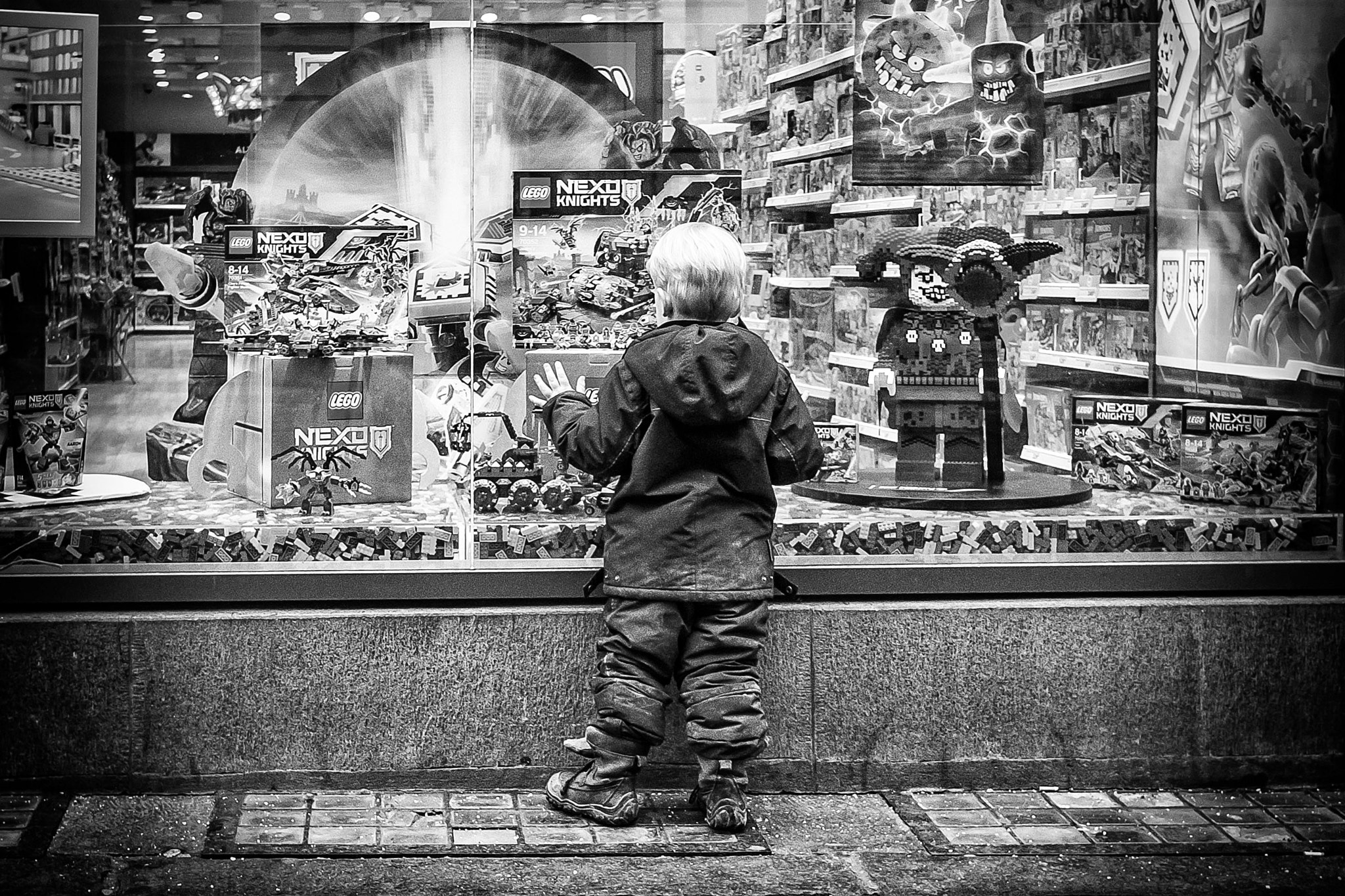 Fujifilm X-Pro2 + Fujifilm XF 18mm F2 R sample photo. A dreamer... photography