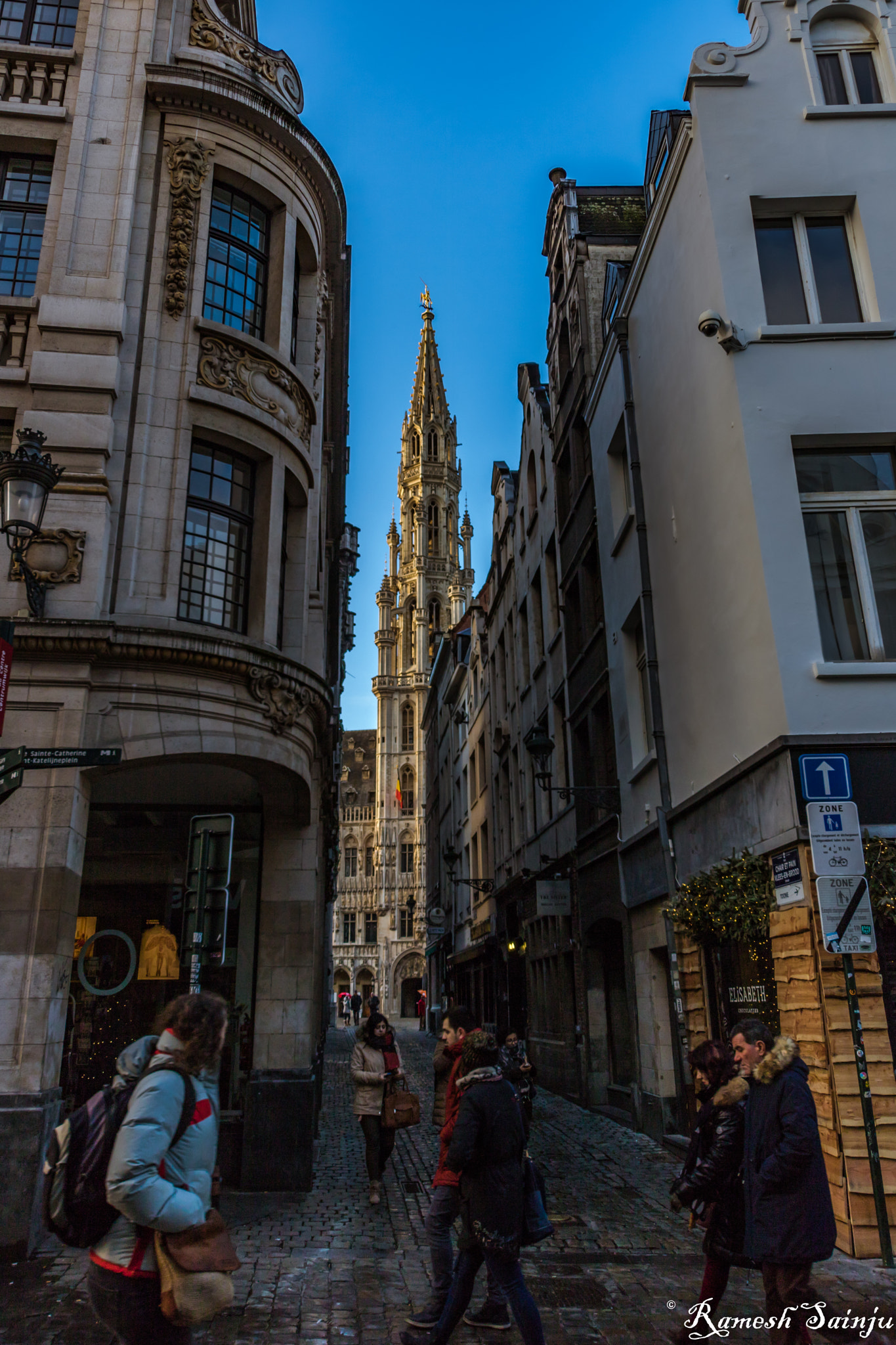 Sigma 8-16mm F4.5-5.6 DC HSM sample photo. Colour photography