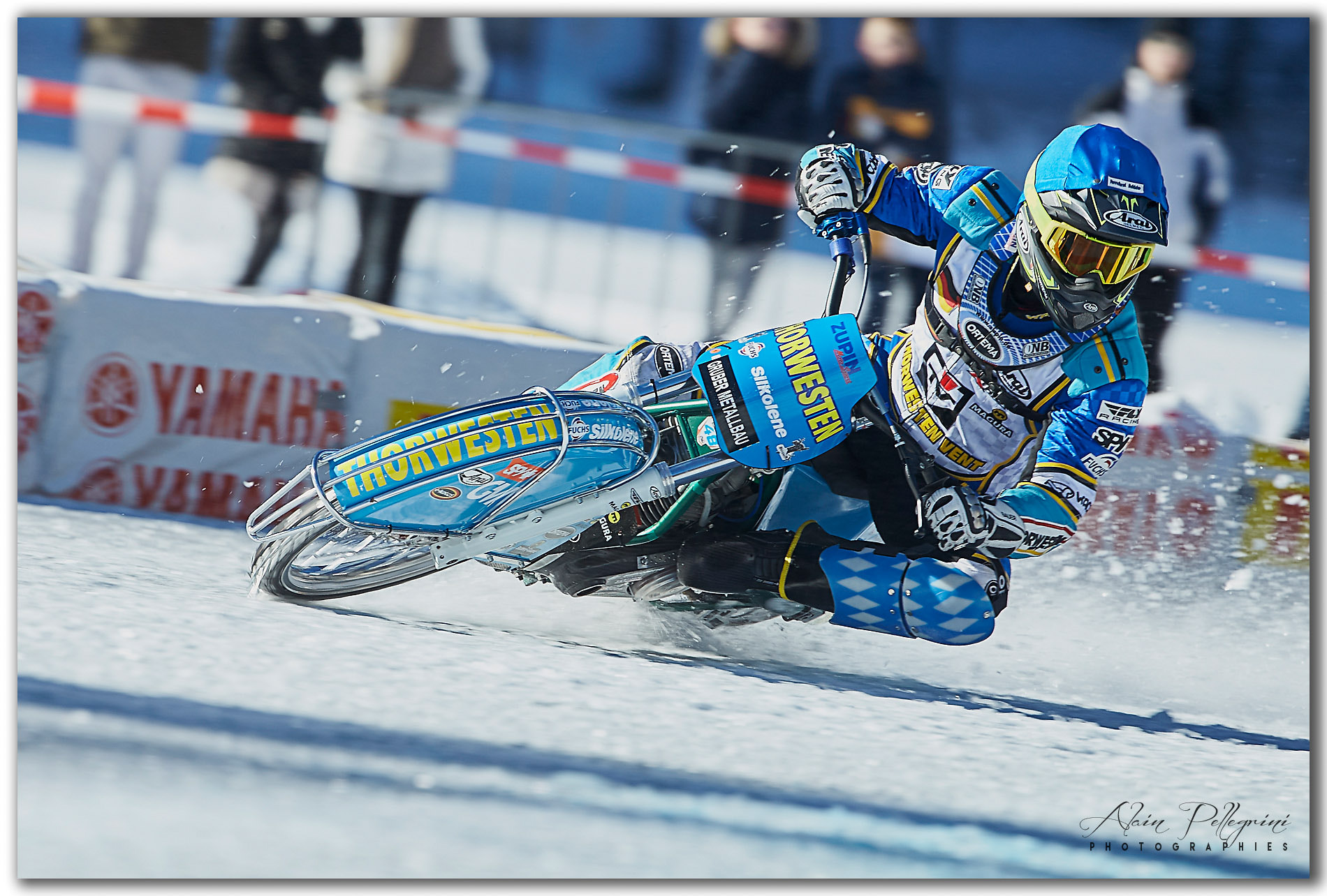 Canon EF 200-400mm F4L IS USM Extender 1.4x sample photo. Ice speedway photography