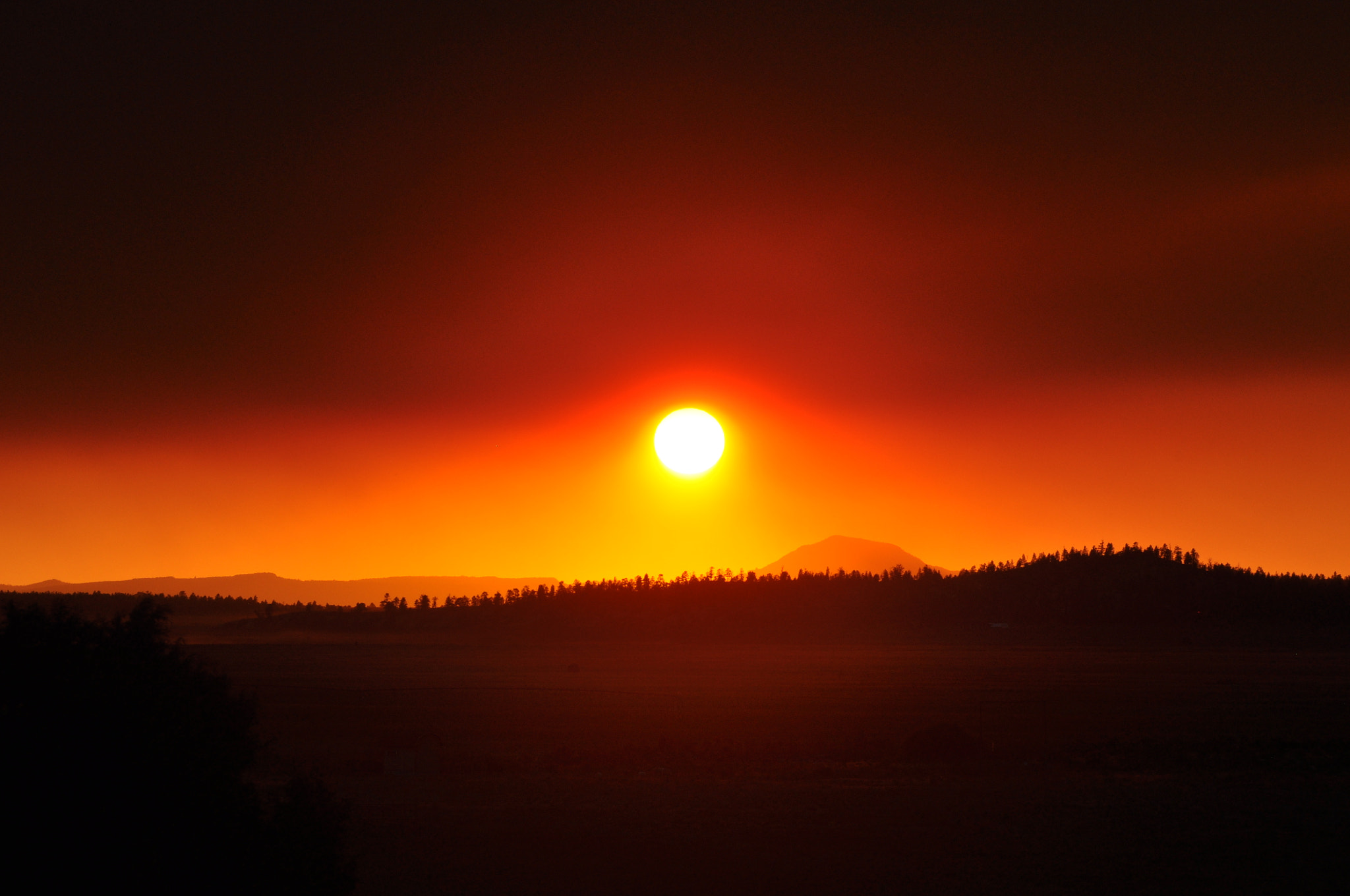 Nikon AF Nikkor 70-300mm F4-5.6G sample photo. Sunset in bryce canyon city photography
