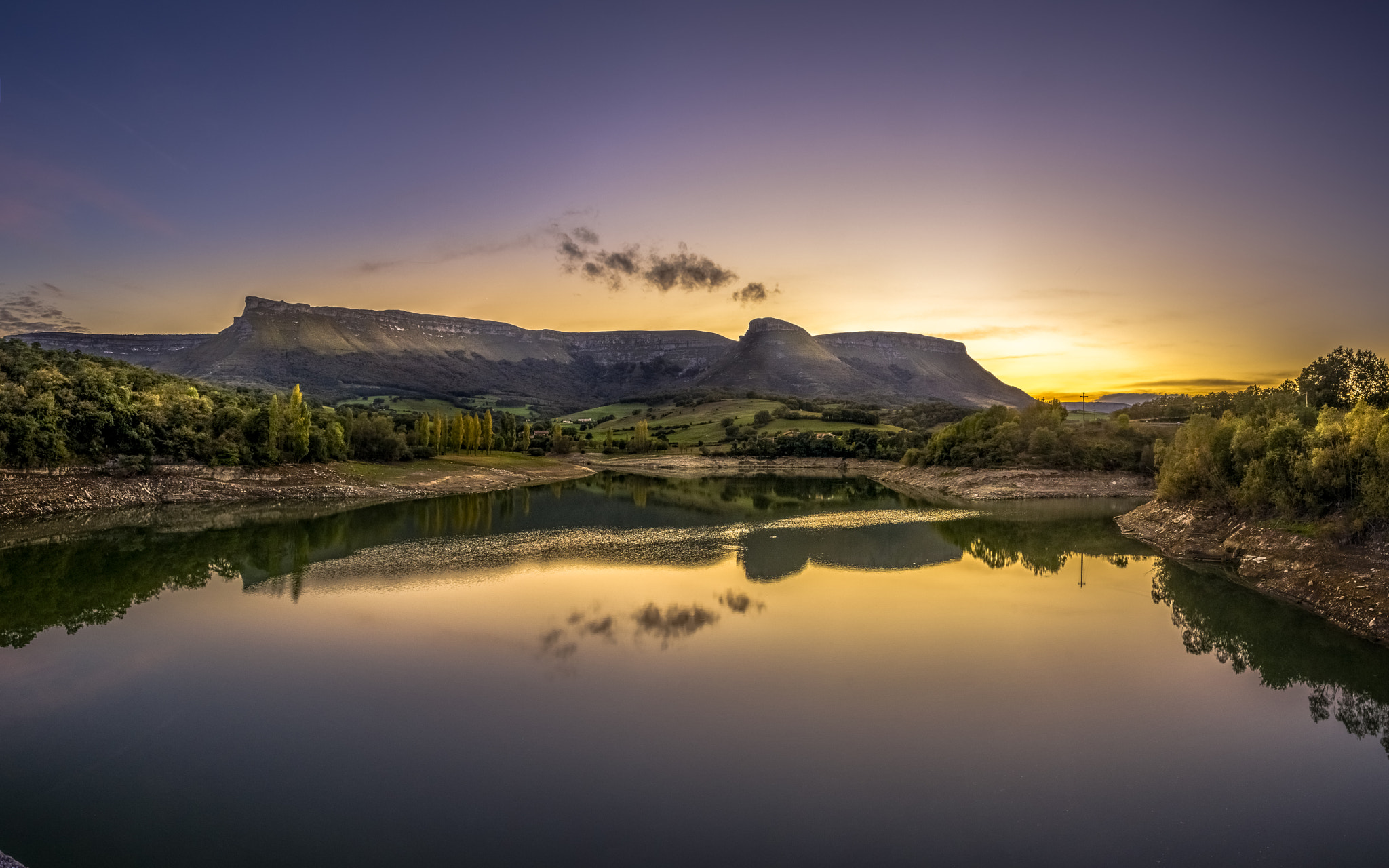 Pentax K-5 sample photo. Mirror lake photography