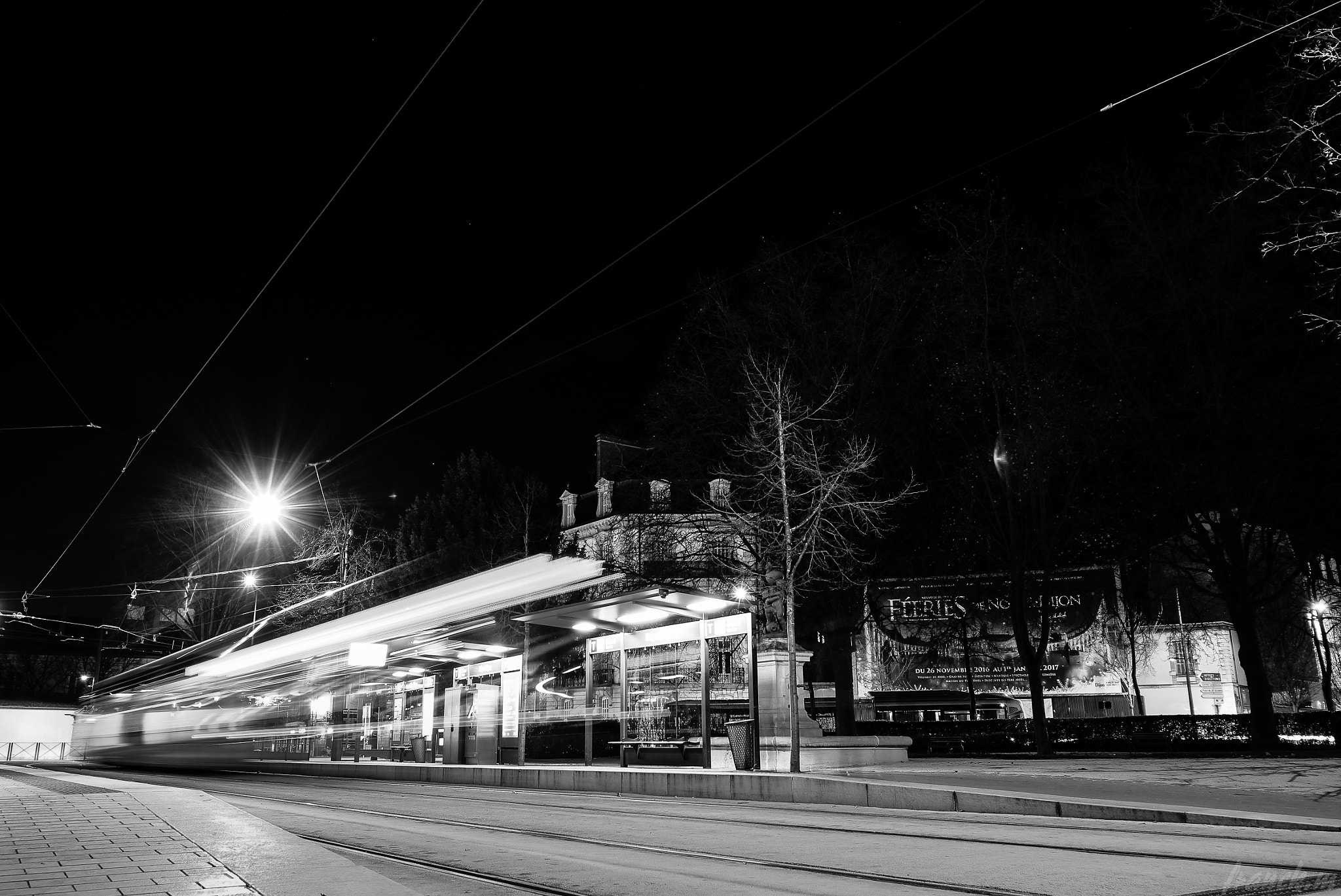 Sigma 10-20mm F3.5 EX DC HSM sample photo. Dijon de nuit photography