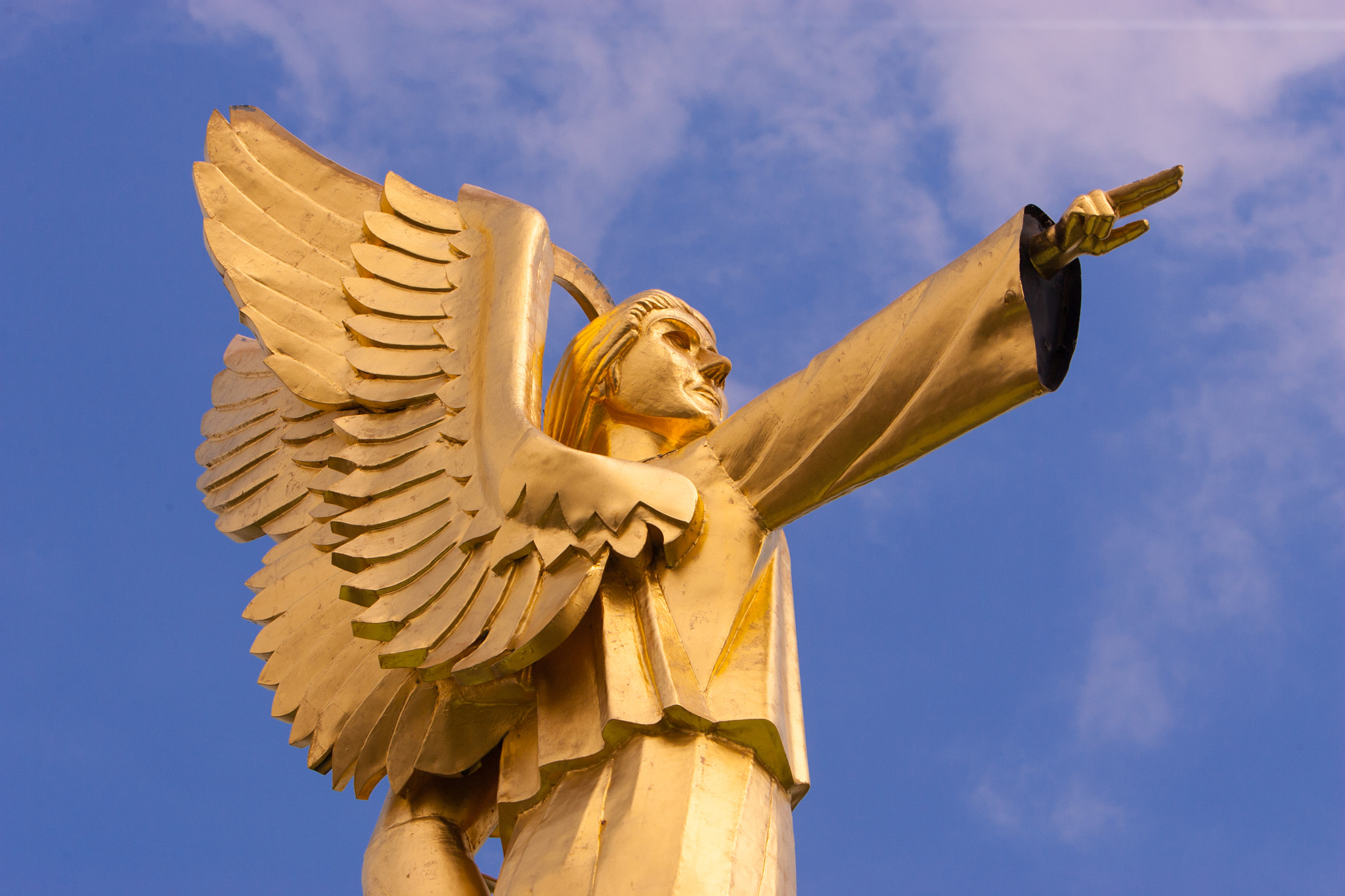 Canon EOS-1D Mark II sample photo. Guildford cathedral photography