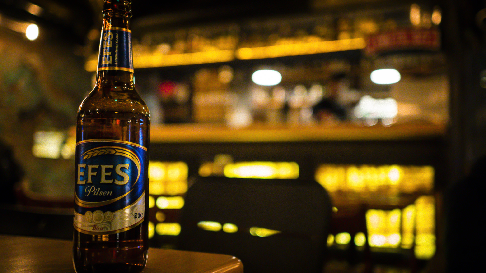 Sony a6300 + Sony Sonnar T* E 24mm F1.8 ZA sample photo. Cafe at İstanbul suadiye photography