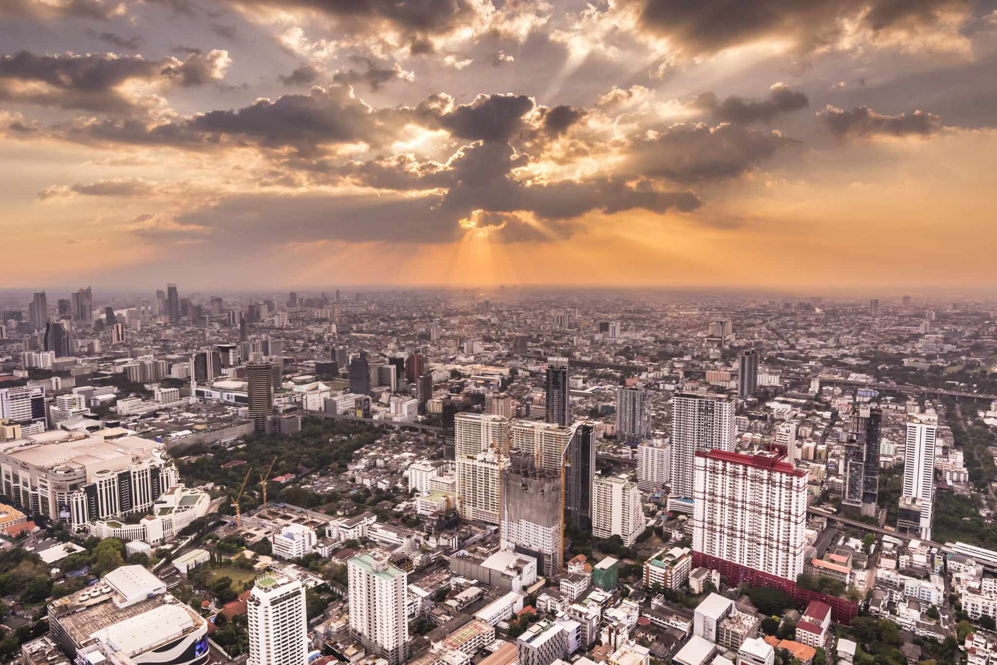Samyang 14mm F2.8 ED AS IF UMC sample photo. Bangkok cityscape photography