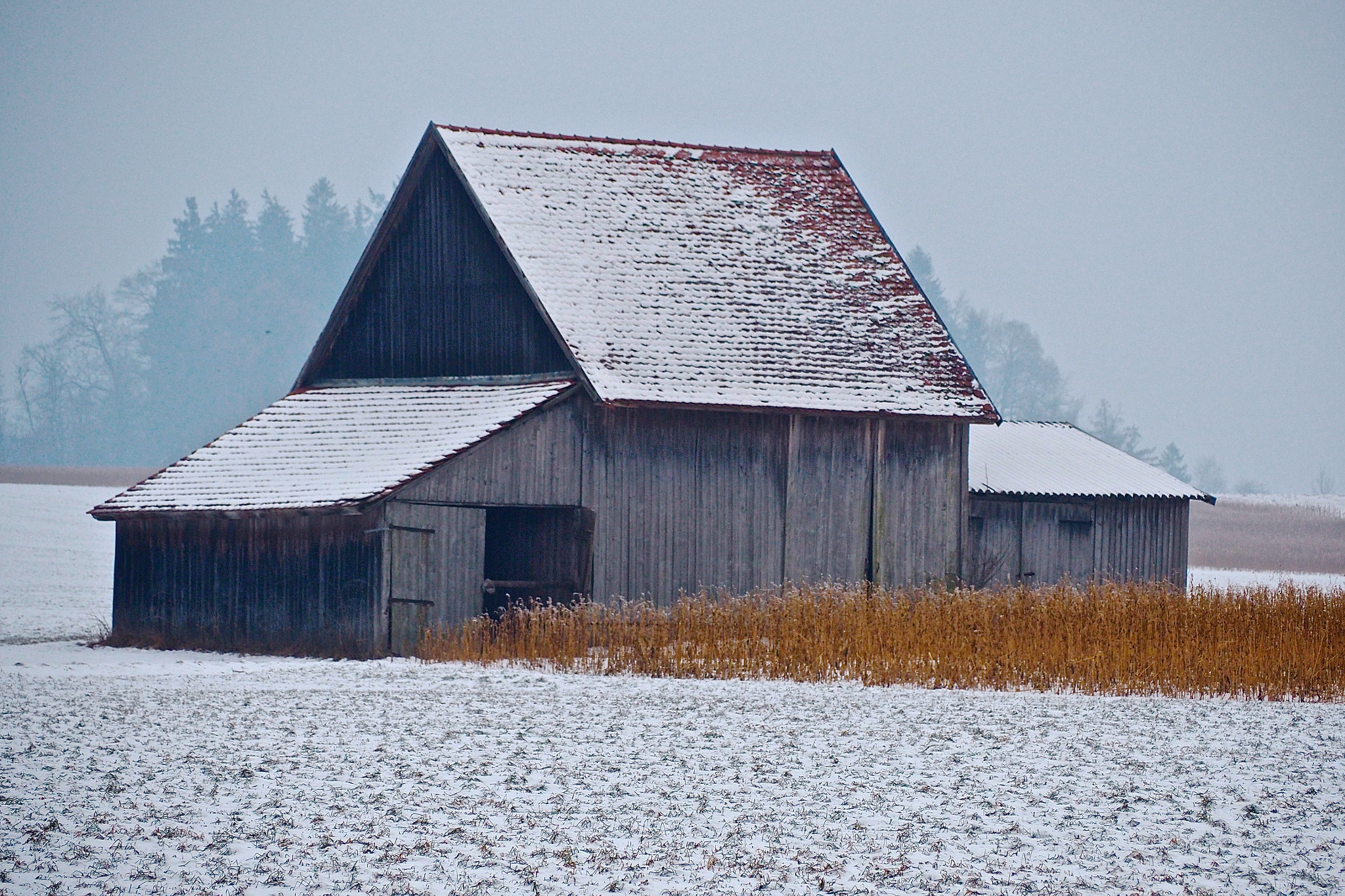 Olympus OM-D E-M5 II sample photo. Winter barn bavaria photography