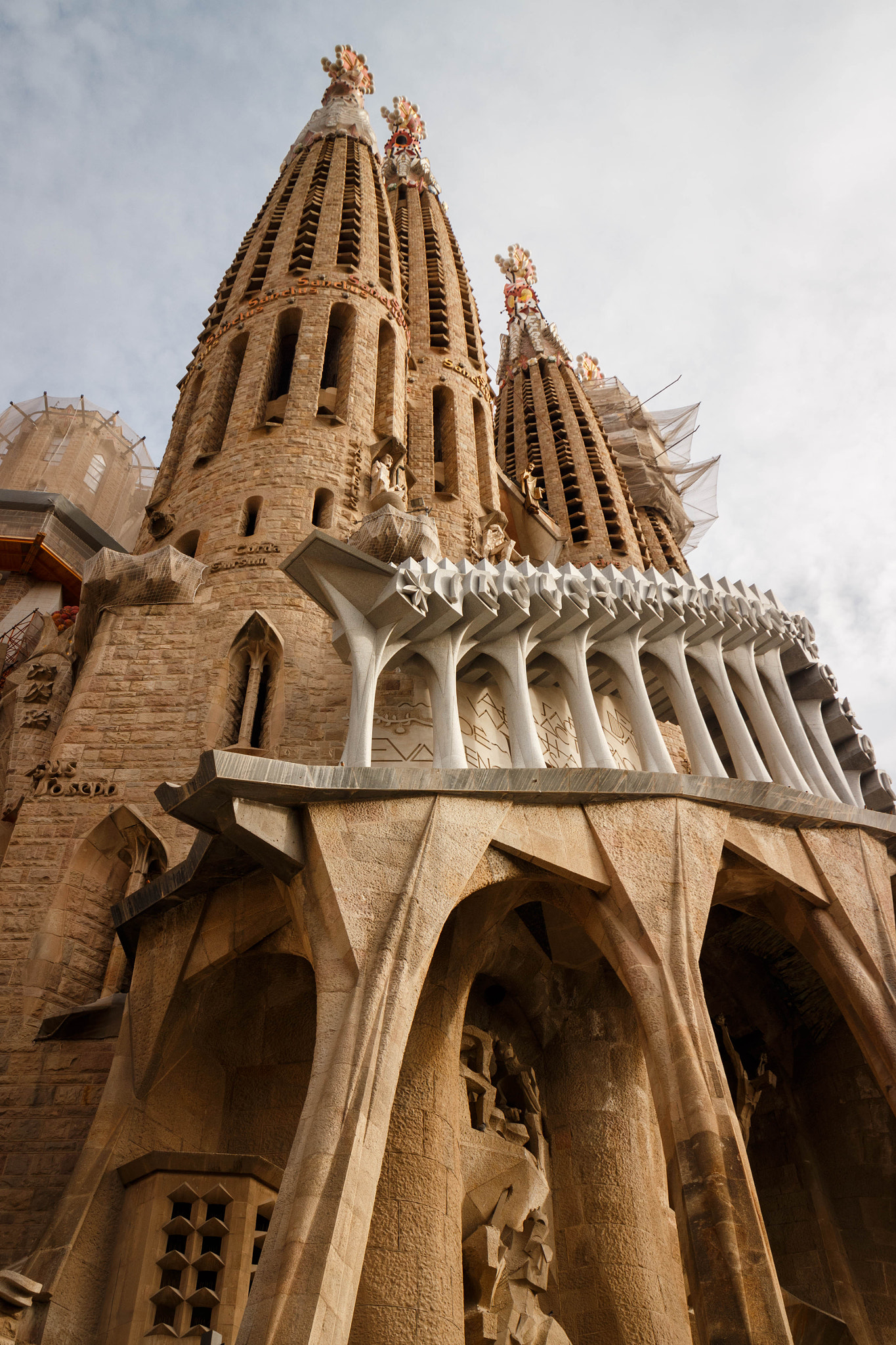 Canon EOS M2 sample photo. Sagrada familia photography