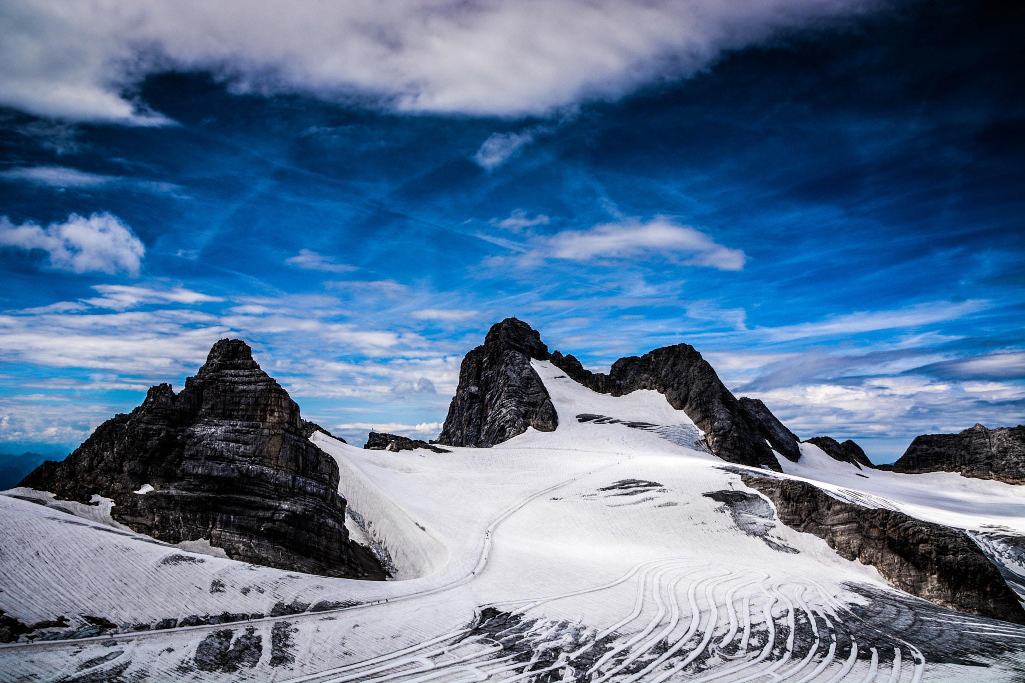 Sigma 28-300mm F3.5-6.3 DG Macro sample photo. Dachstein photography