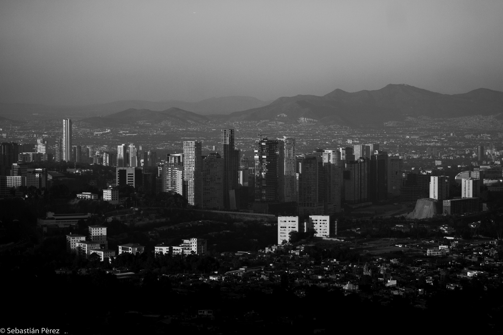 Canon EOS 50D + EF75-300mm f/4-5.6 sample photo. Mancha urbana photography