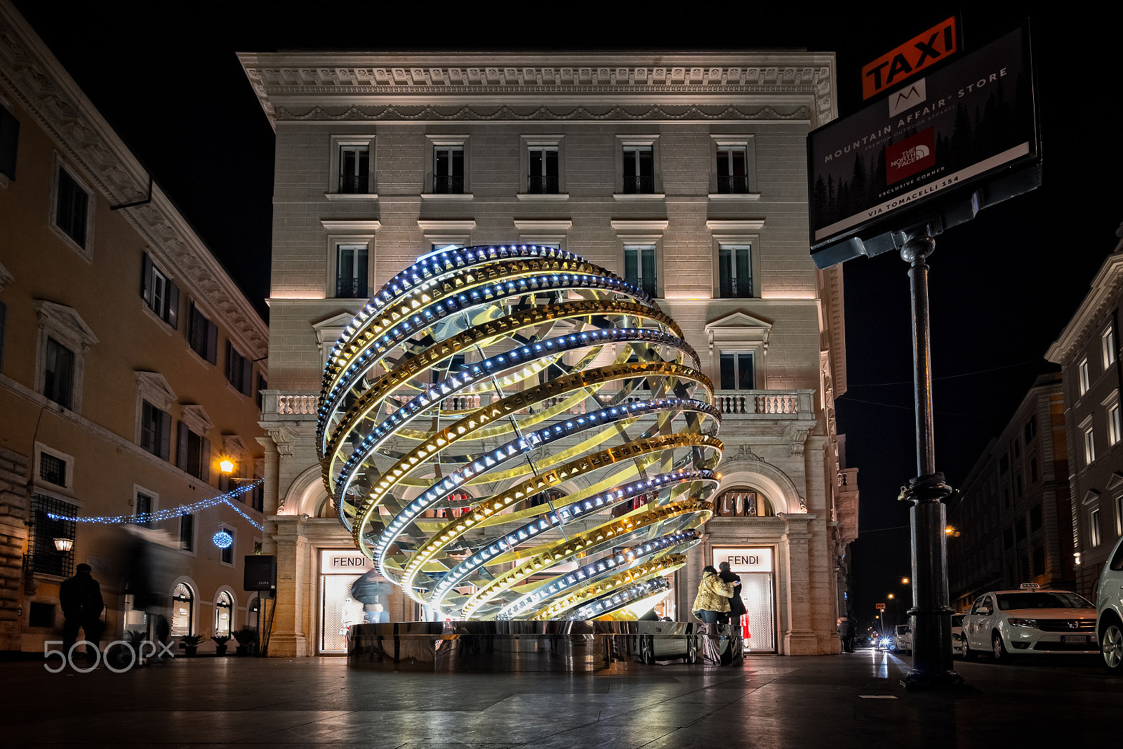 Sony a6300 + Sony E 10-18mm F4 OSS sample photo. Big ball photography