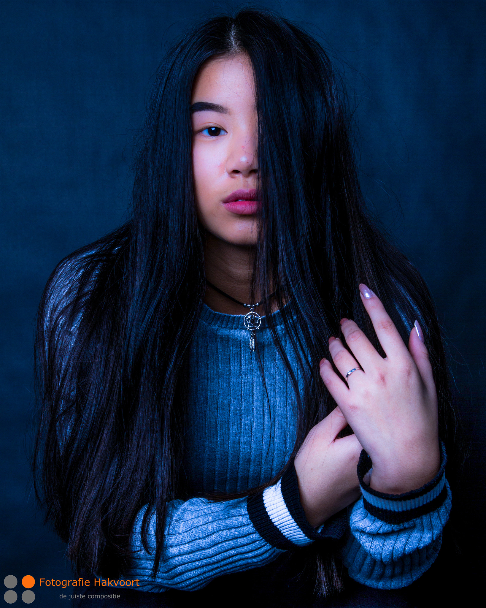 Canon EOS 7D + Sigma 18-50mm f/2.8 Macro sample photo. Girl photography