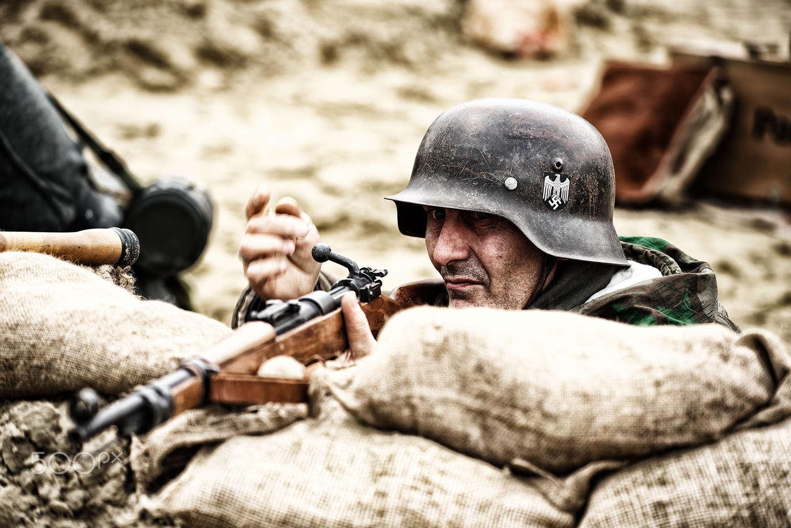 VR 70-200mm F/4.0 G sample photo. Operation shingle german forces photography