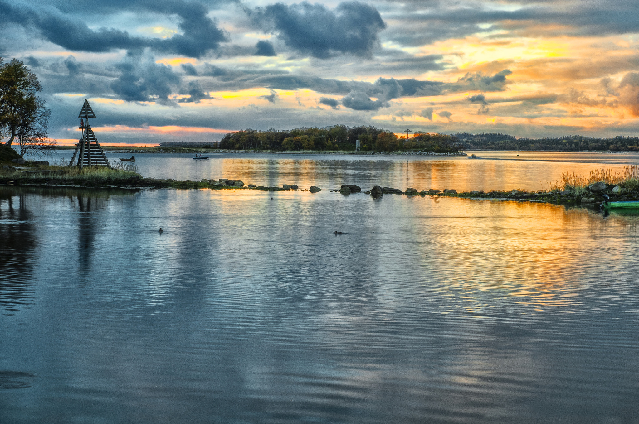 Nikon D300 + Nikon AF-S Nikkor 28-70mm F2.8 ED-IF sample photo. Russia. solovki photography