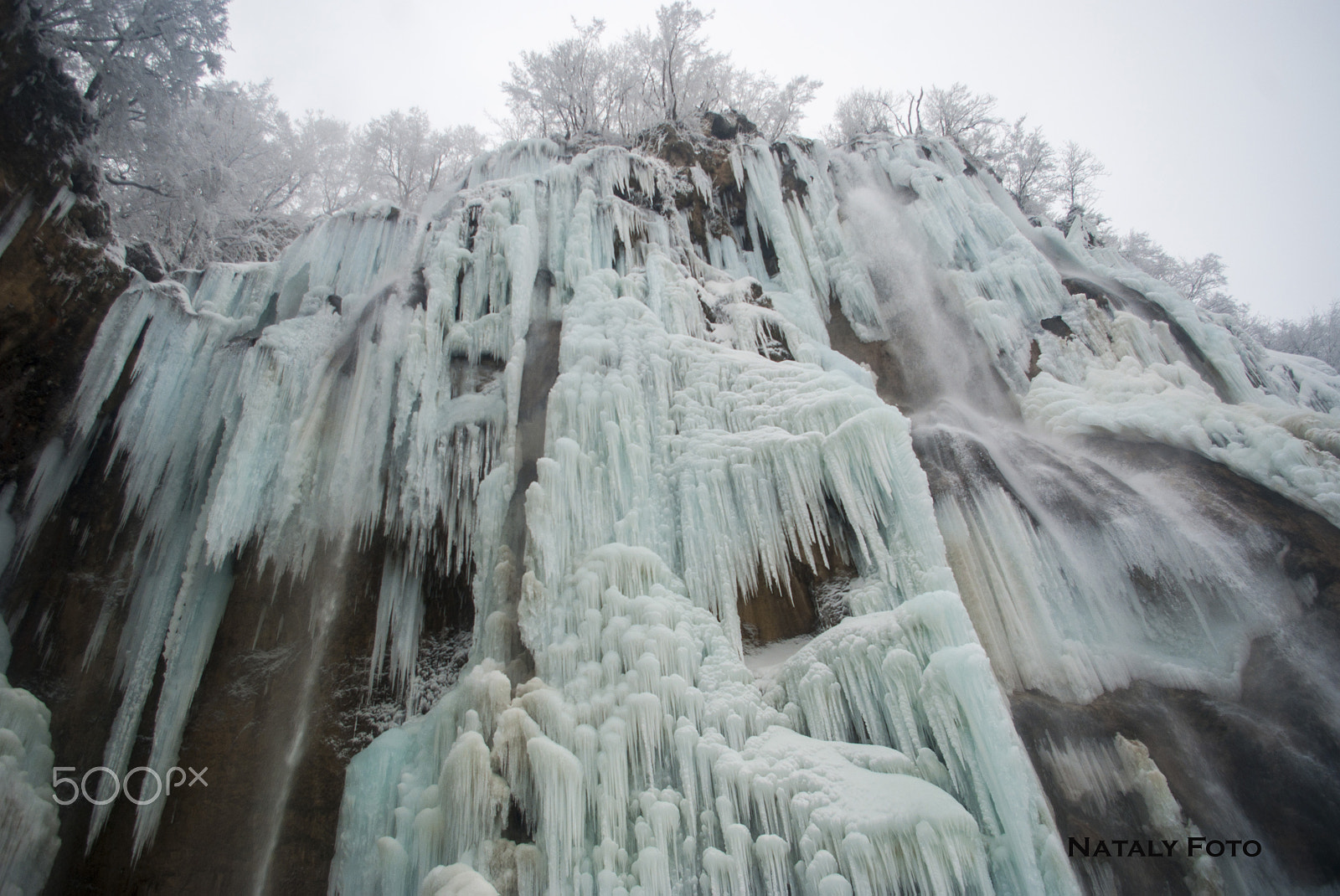 Pentax K-m (K2000) sample photo. Frozen waterfall photography