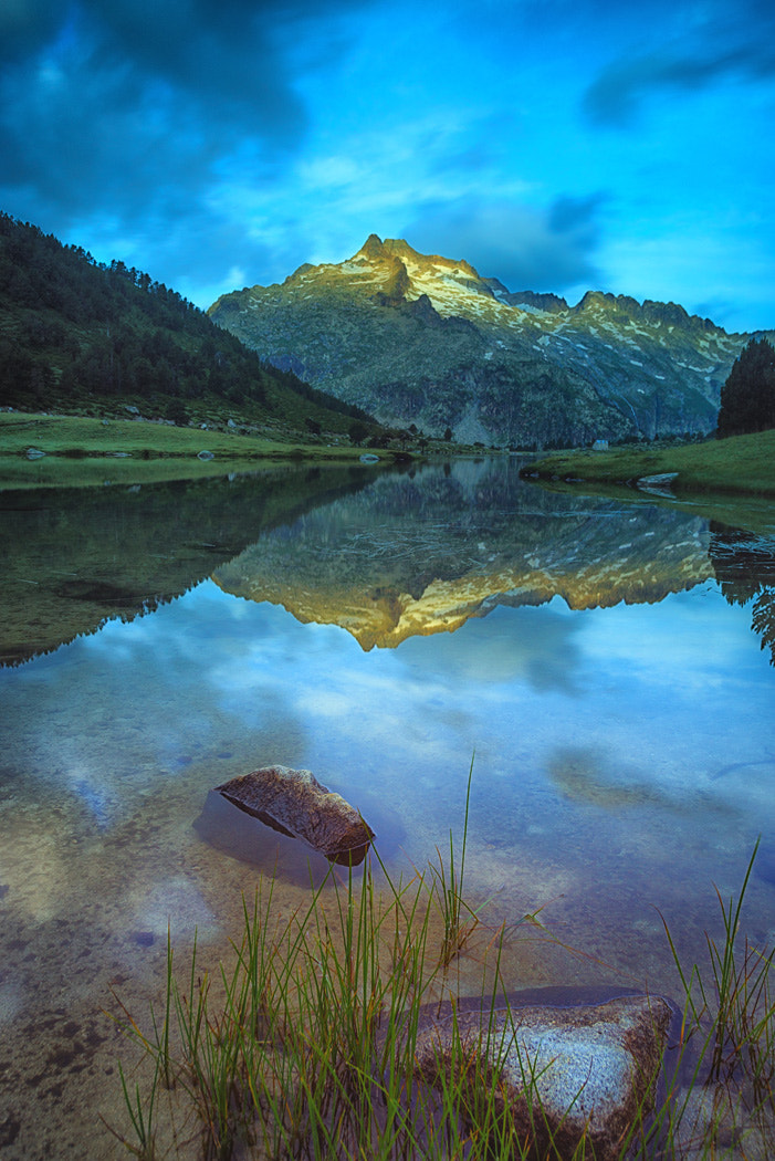 Nikon D600 + Sigma 18-35mm F3.5-4.5 Aspherical sample photo. El lago de cristal photography