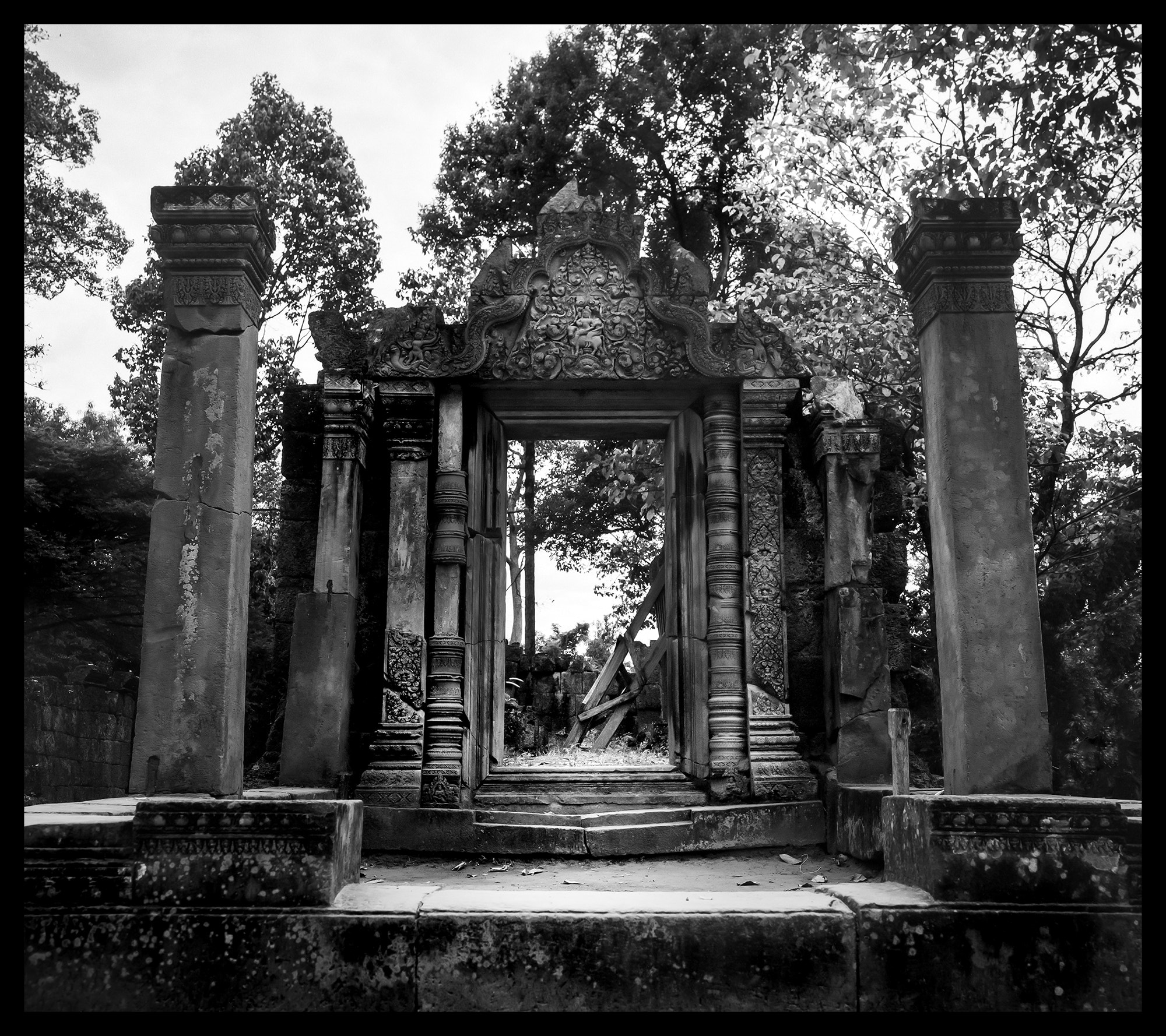 Sony SLT-A77 sample photo. "banteay-srei #3" photography