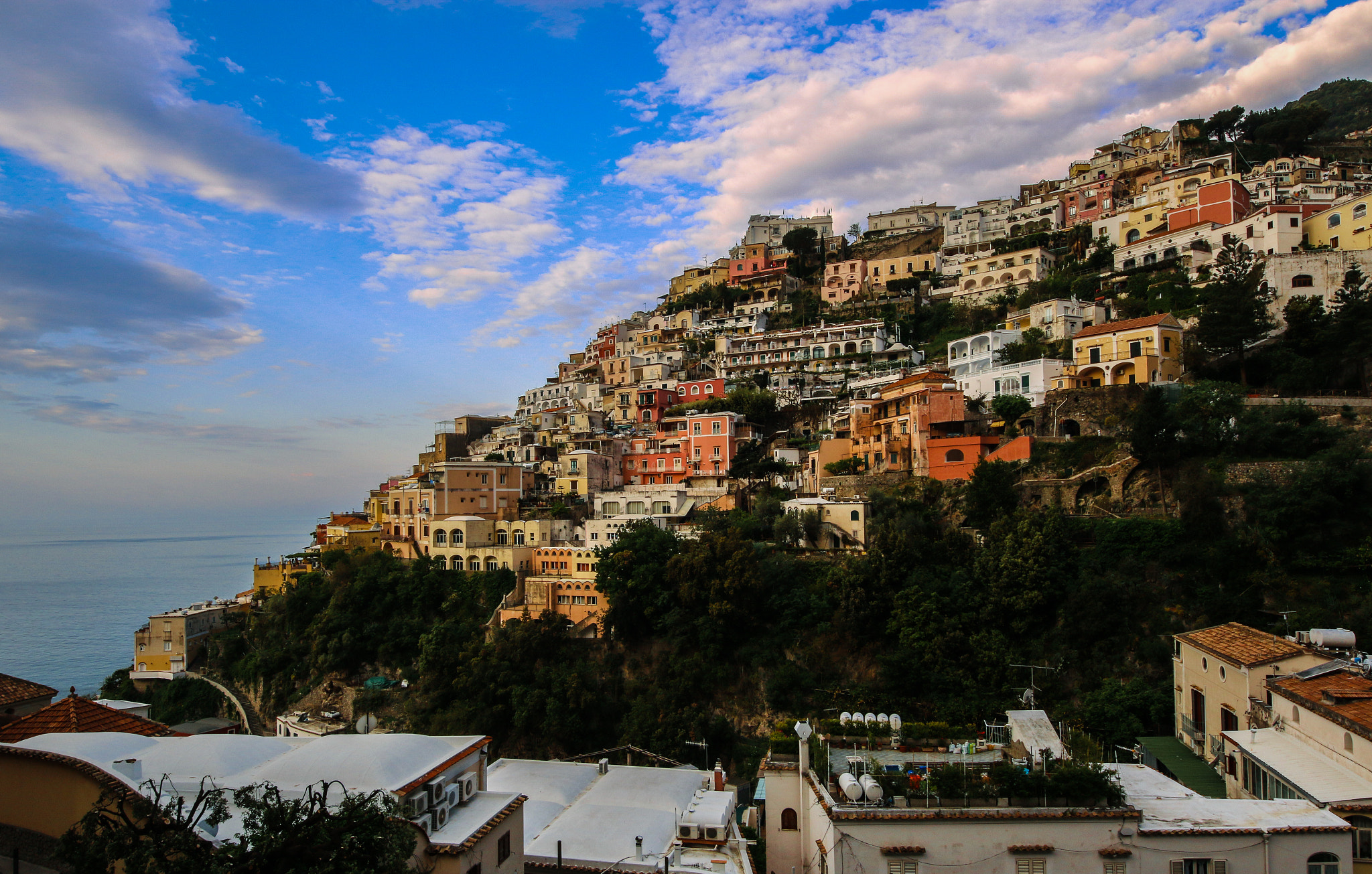 Canon EOS 70D + Sigma 8-16mm F4.5-5.6 DC HSM sample photo. Positano, italy photography