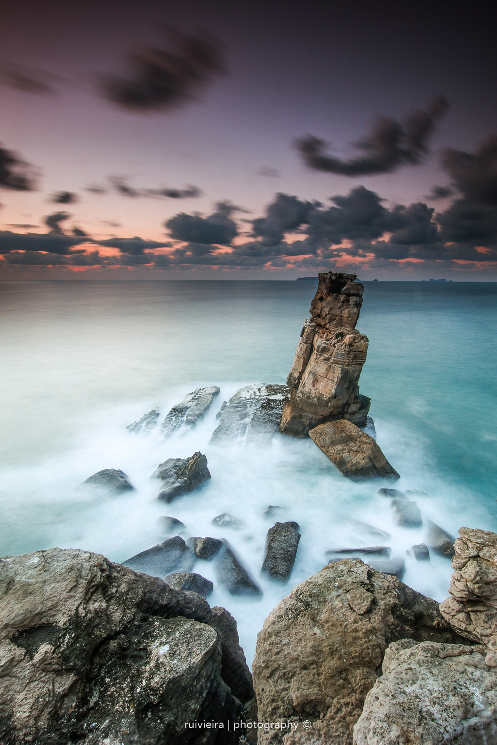 Sigma 10-20mm F3.5 EX DC HSM sample photo. Ravens in naptunos place photography