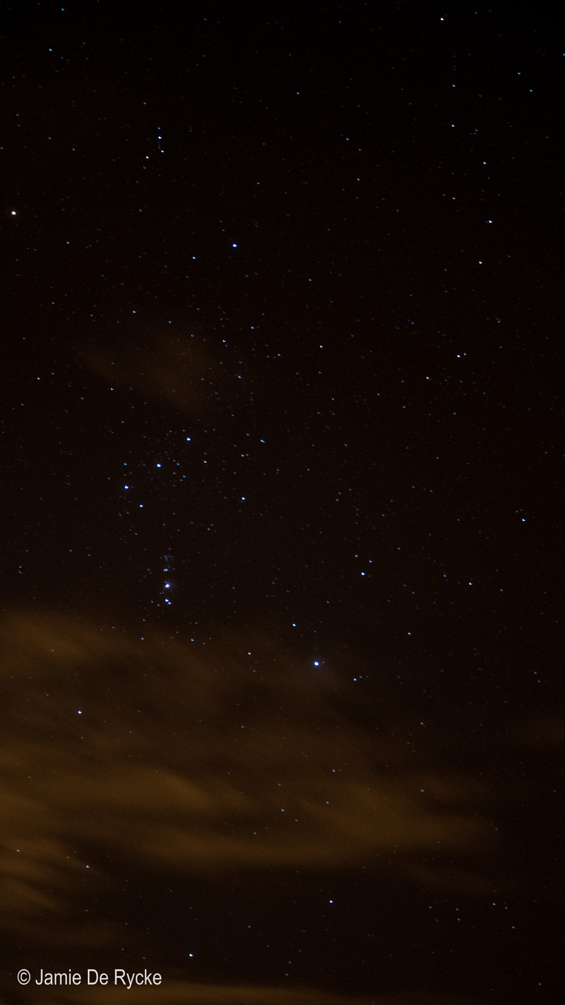 Sigma 17-70mm F2.8-4 DC Macro HSM sample photo. Cloudy stars photography