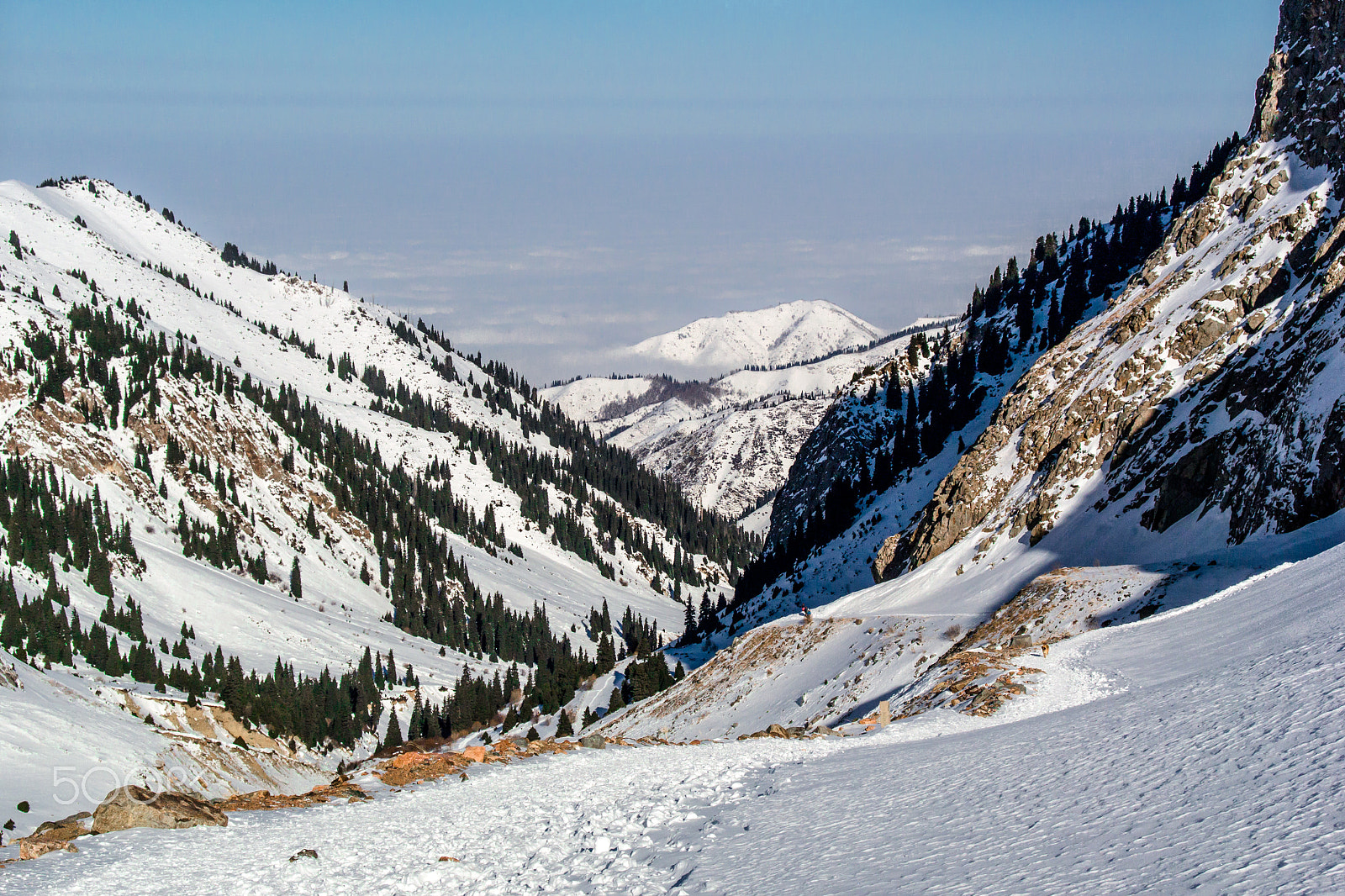 Nikon 1 Nikkor AW 11-27.5mm F3.5-5.6 sample photo. Above the clouds photography