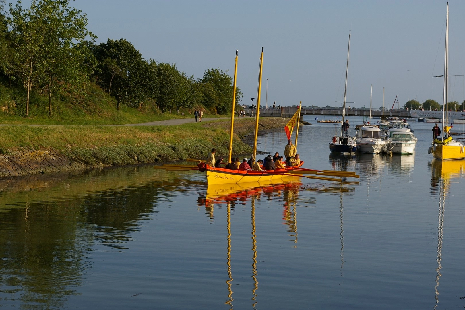 Pentax *ist DL sample photo. Semaine du golfe mai photography