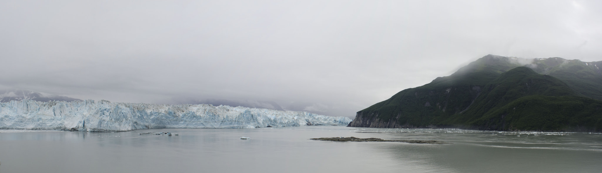 Nikon D7000 + Nikon AF Nikkor 20mm F2.8D sample photo. Hubbard glacier photography