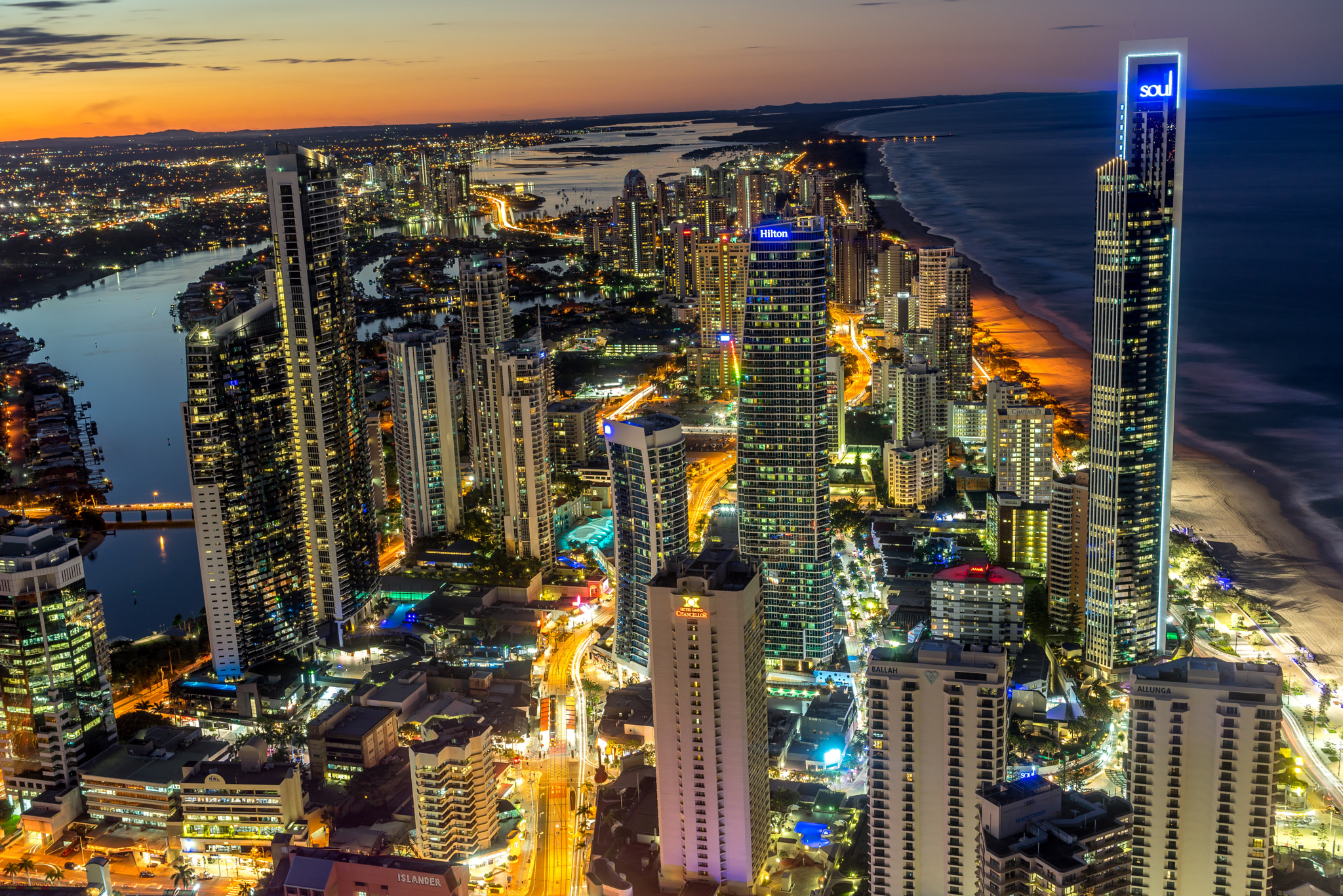 Sony a7R + Sony Sonnar T* FE 35mm F2.8 ZA sample photo. Gold coast at sunset photography