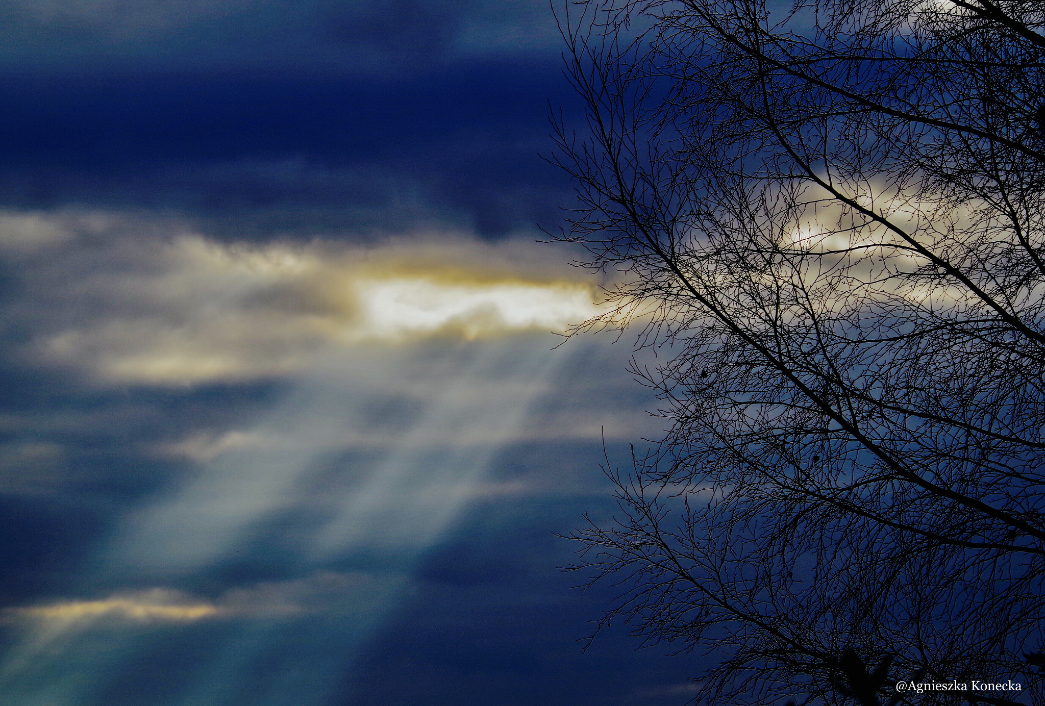 HD Pentax DA 55-300mm F4.0-5.8 ED WR sample photo. On the sky photography