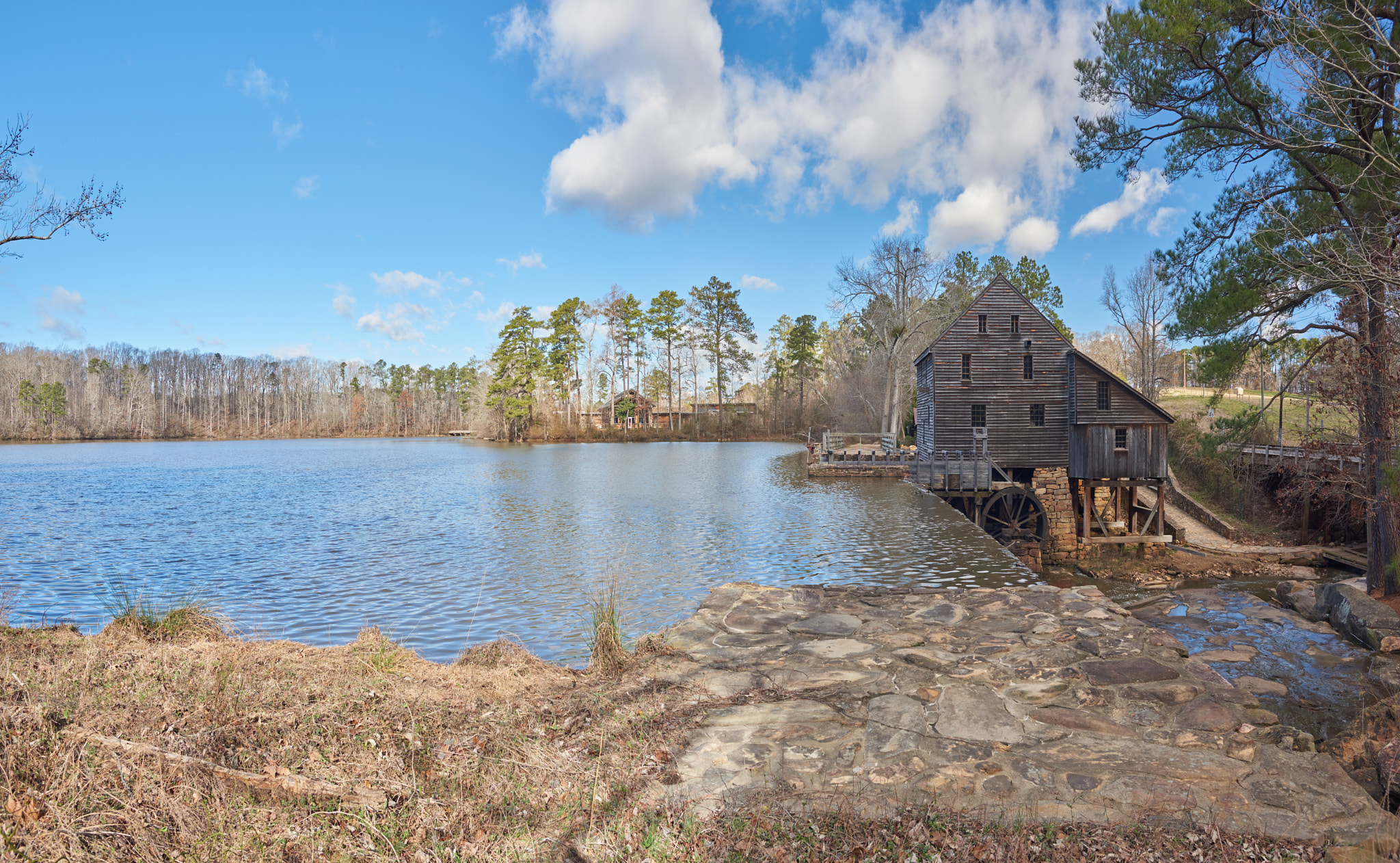 Nikon AF-S Nikkor 20mm F1.8G ED sample photo. Yatesmillraleighnc pano edit photography