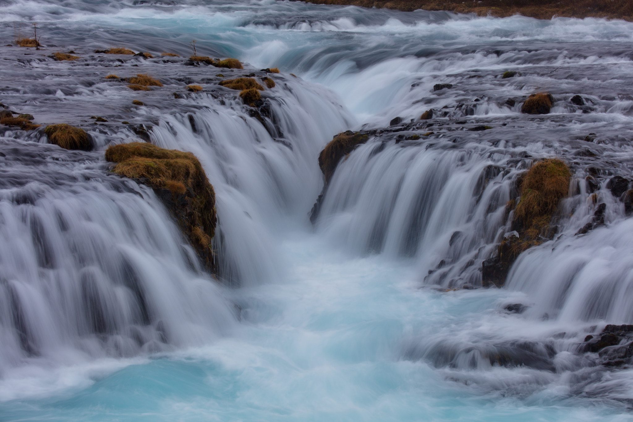Canon EOS 5DS R sample photo. Silky waters at braurfoss photography