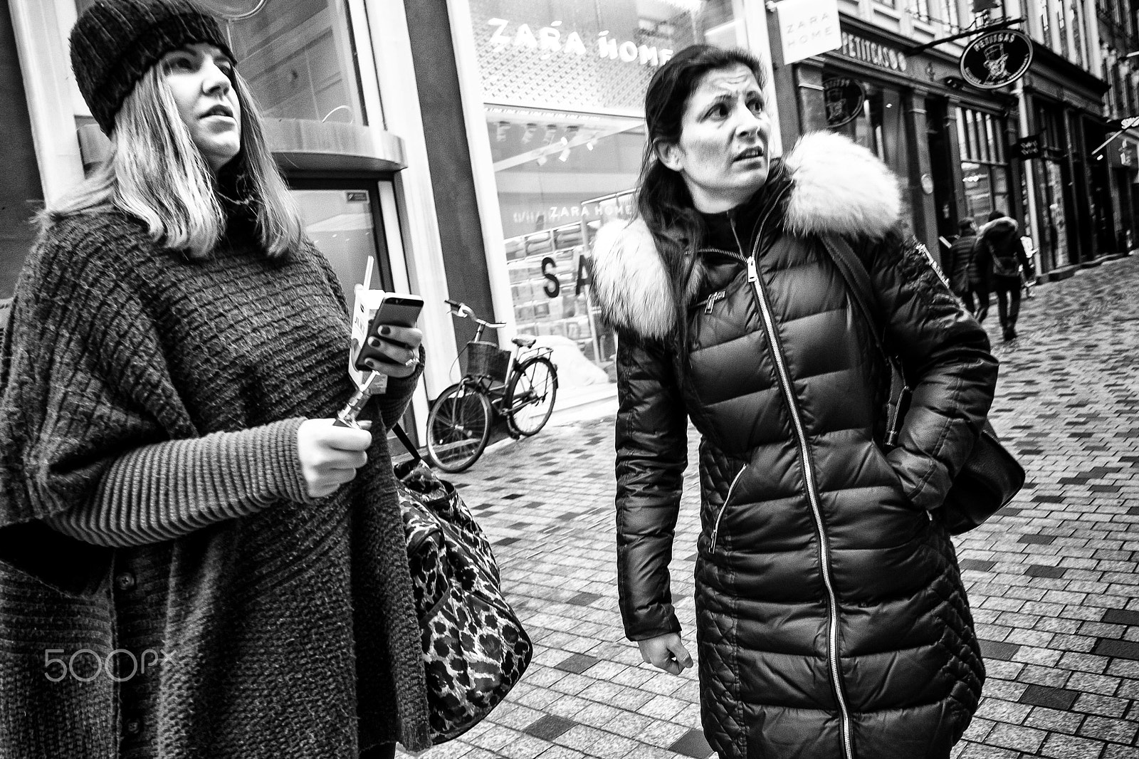 Fujifilm X-Pro2 + Fujifilm XF 18mm F2 R sample photo. Images on the run... photography