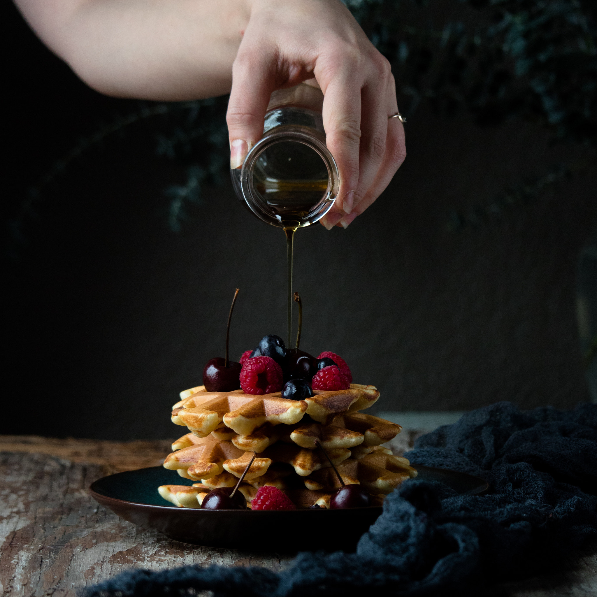Canon EF-S 55-250mm F4-5.6 IS STM sample photo. Kefir waffles with berries photography