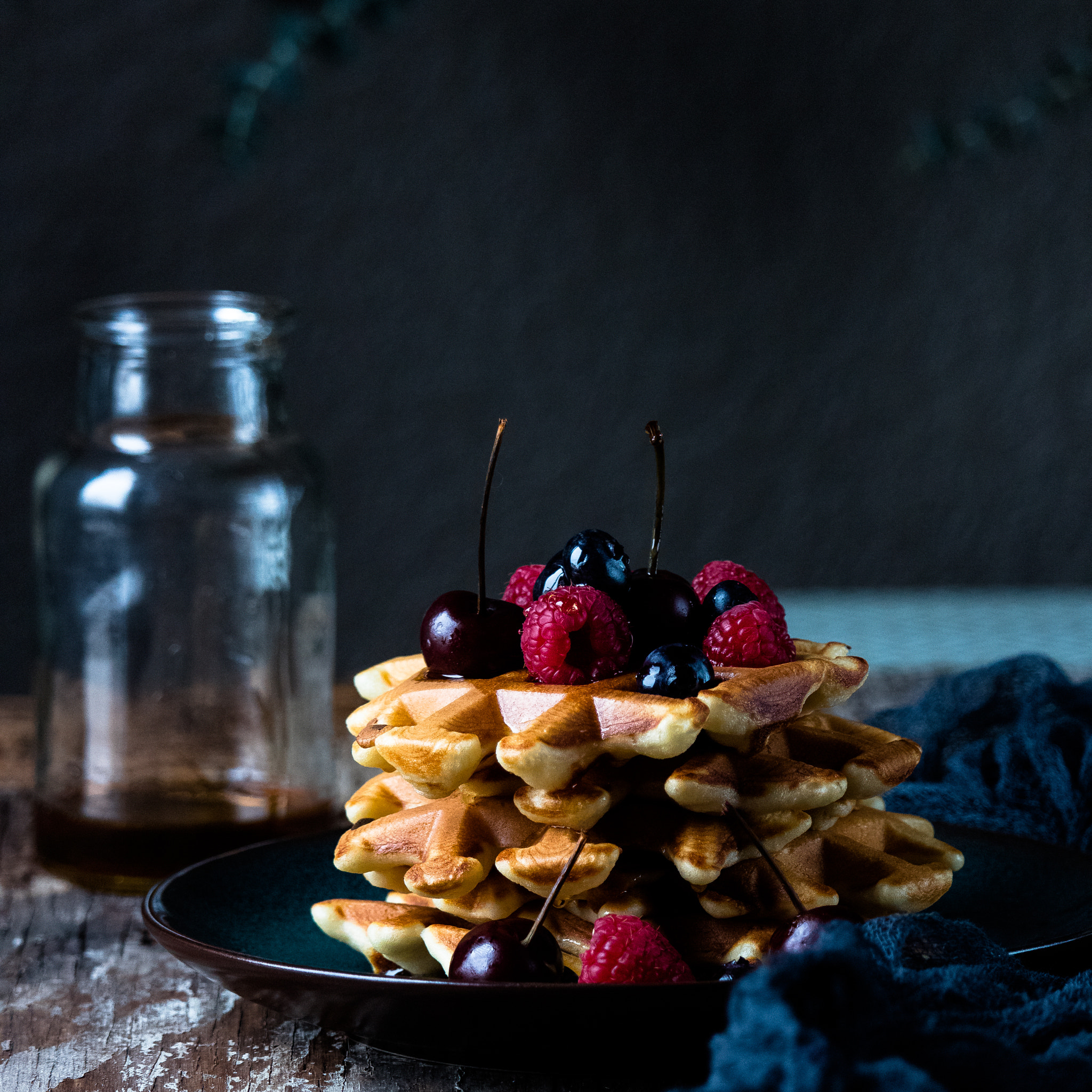 Canon EF-S 55-250mm F4-5.6 IS STM sample photo. Kefir waffles with berries photography