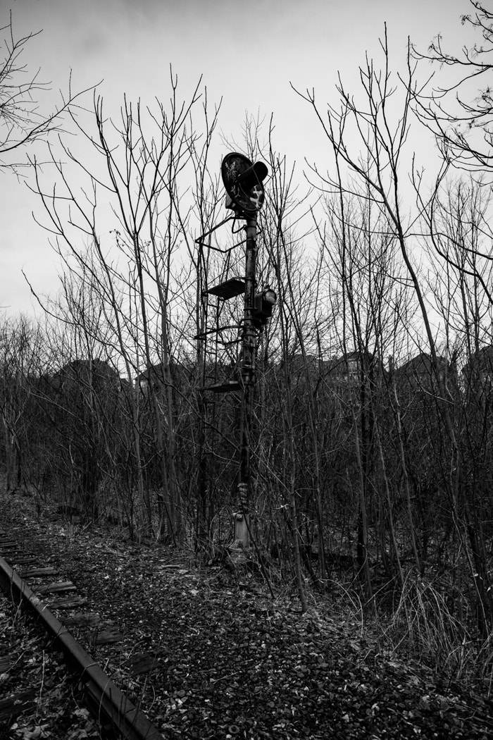 Fujifilm X-A1 + Fujifilm XF 14mm F2.8 R sample photo. Railway signal photography