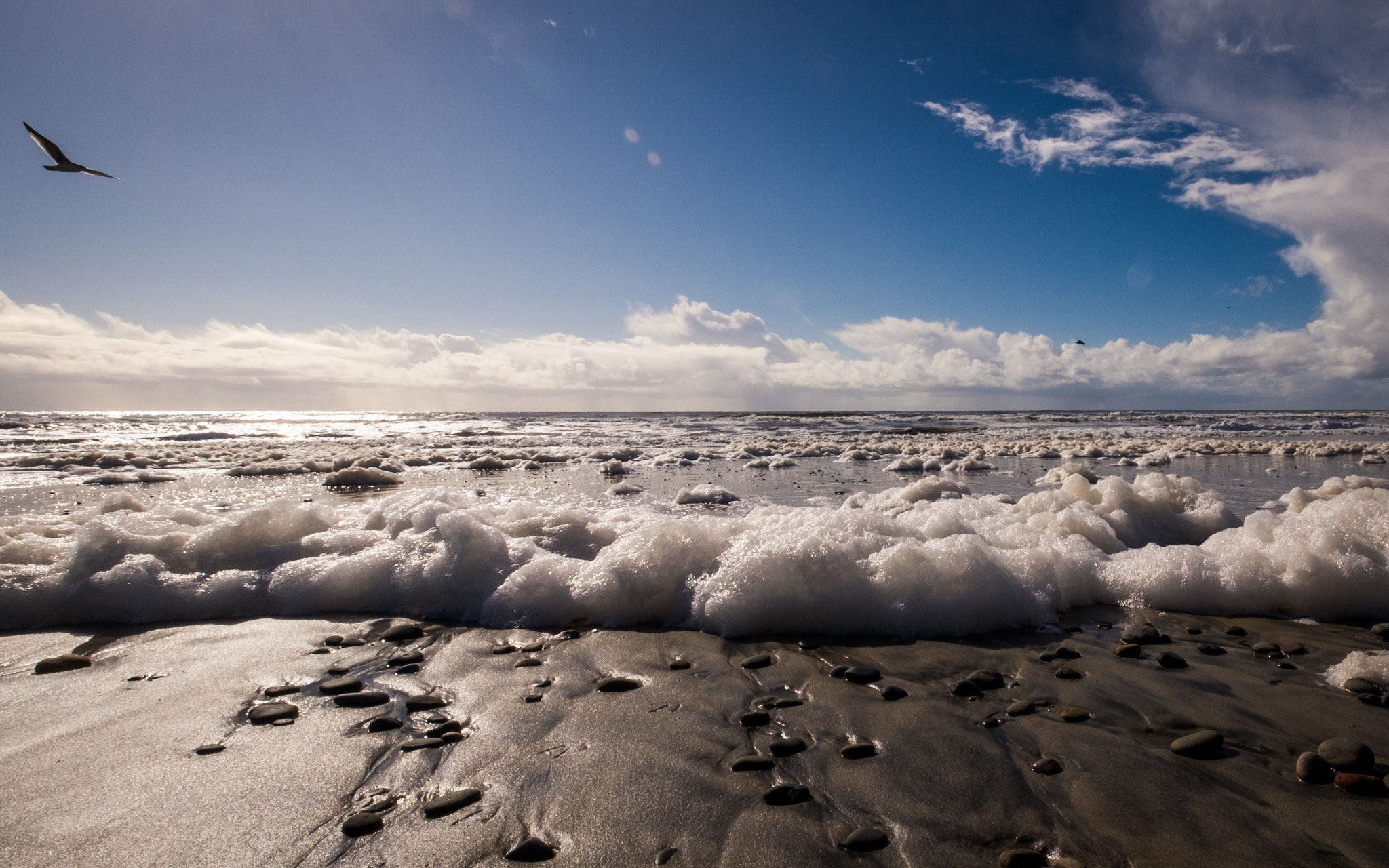 Fujifilm X-T10 + Fujifilm XF 10-24mm F4 R OIS sample photo. Seafoam and sky photography