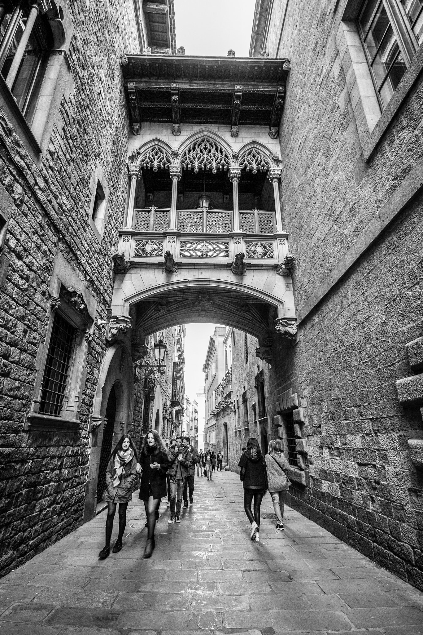 Canon EOS 600D (Rebel EOS T3i / EOS Kiss X5) sample photo. Gothic quarter photography