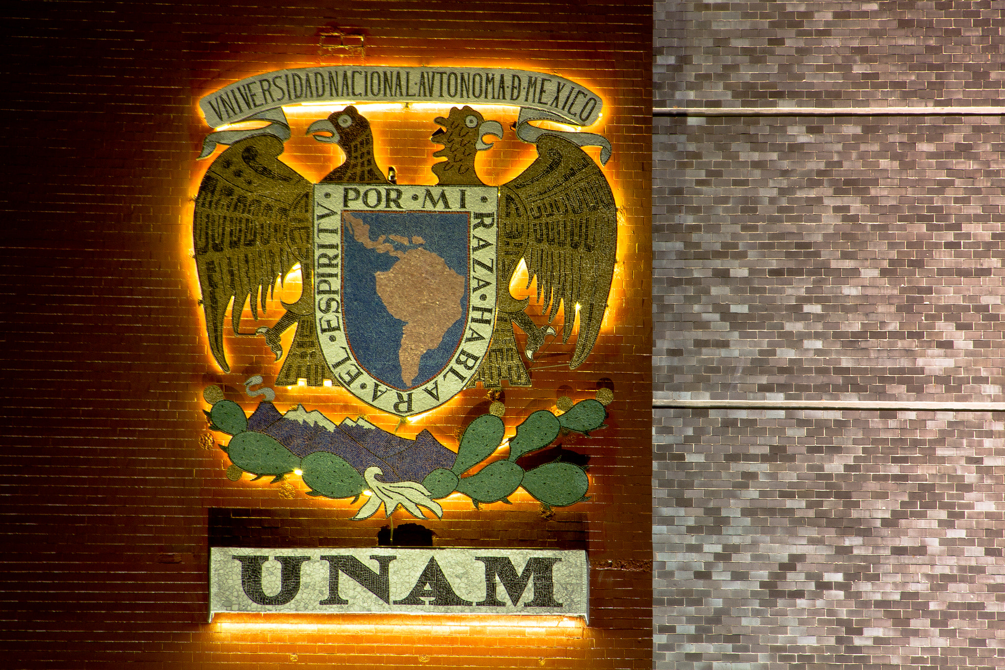 Canon EF 75-300mm f/4-5.6 USM sample photo. Unam photography