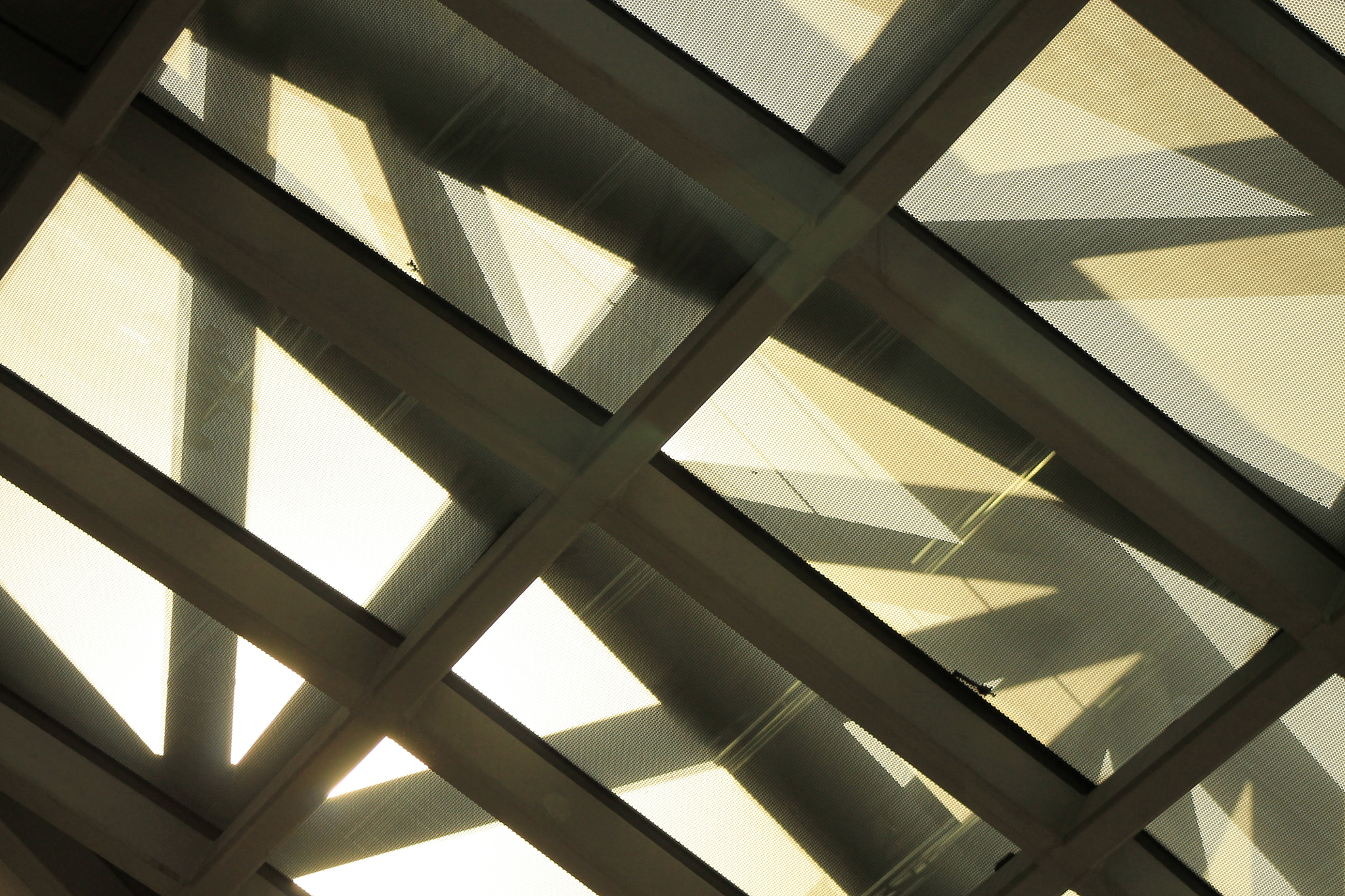 Canon EF 75-300mm f/4-5.6 USM sample photo. Aeropuerto de dubai 3 photography