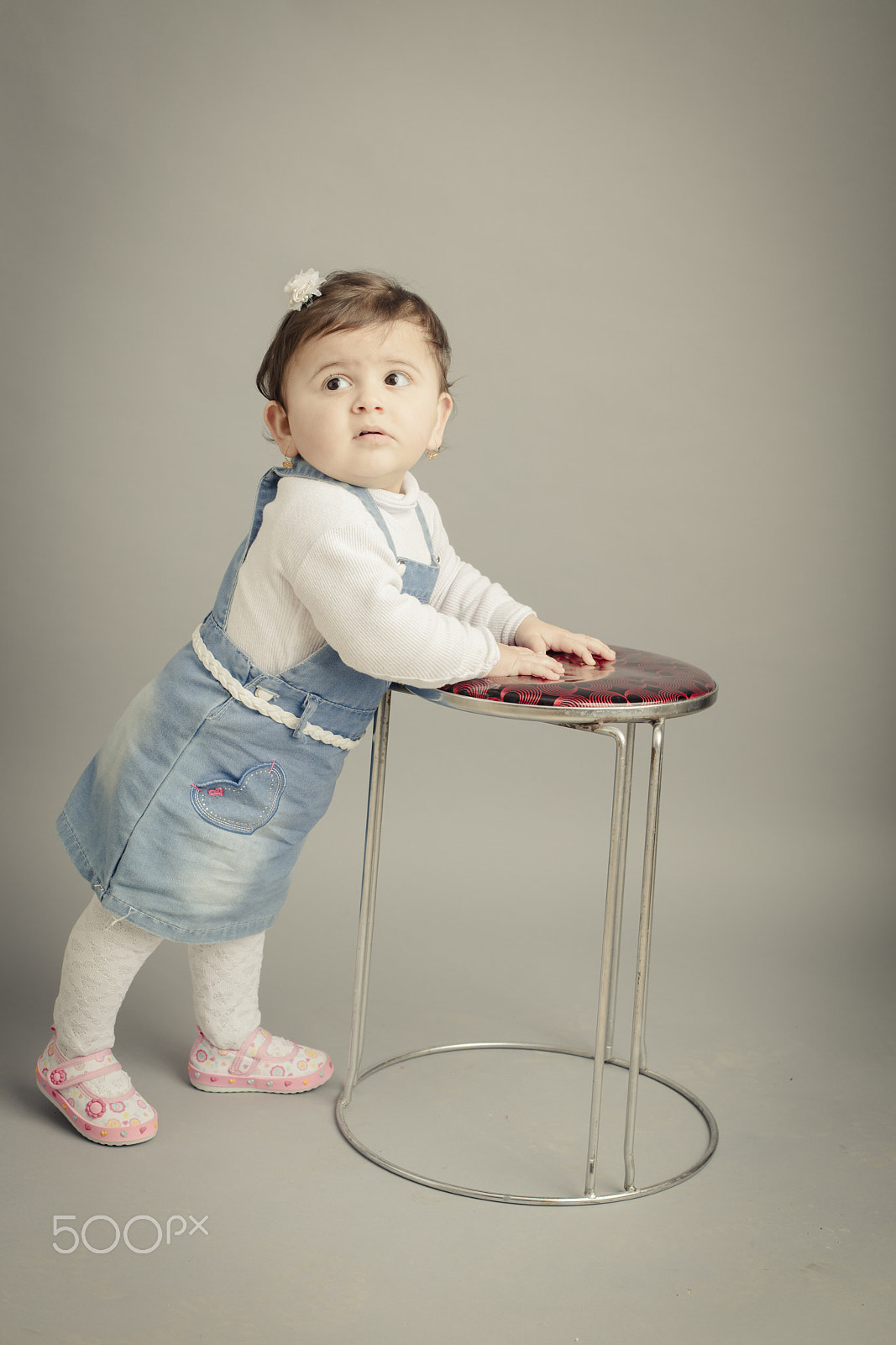 Canon EOS 5DS R sample photo. First step of babygirl photography