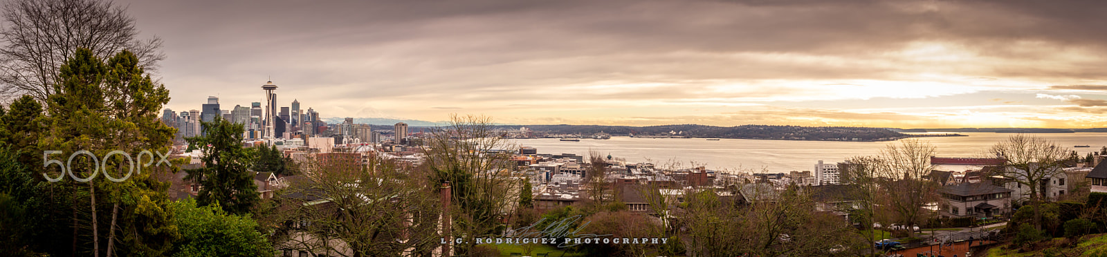 Canon EF-S 24mm F2.8 STM sample photo. Seattle panorama photography