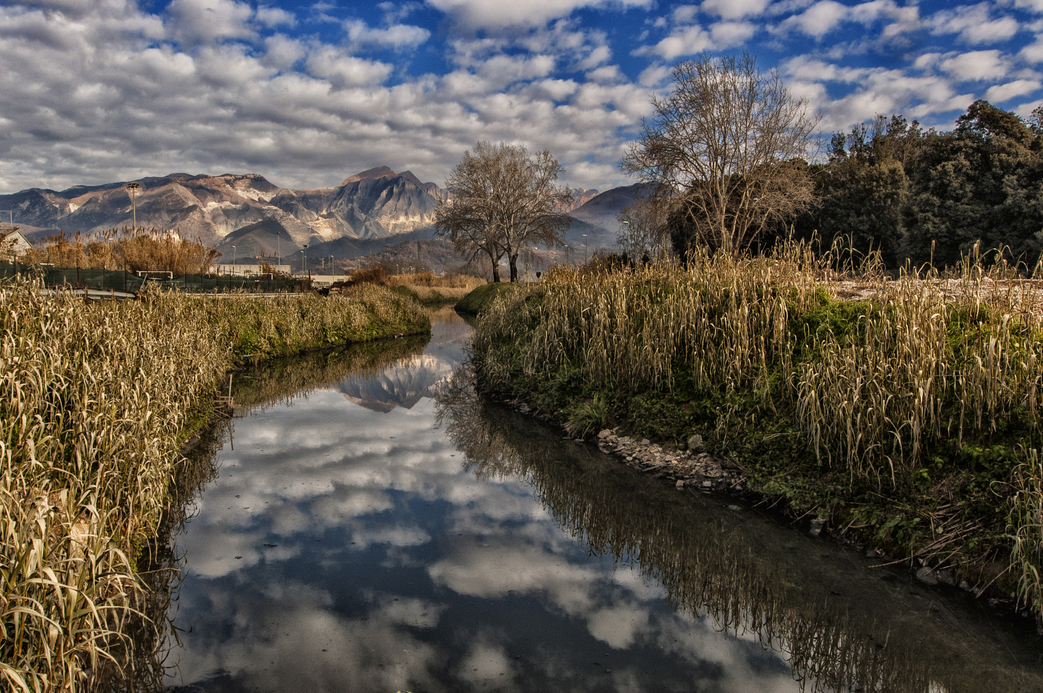 Sigma 10-20mm F3.5 EX DC HSM sample photo. Canal reflections photography
