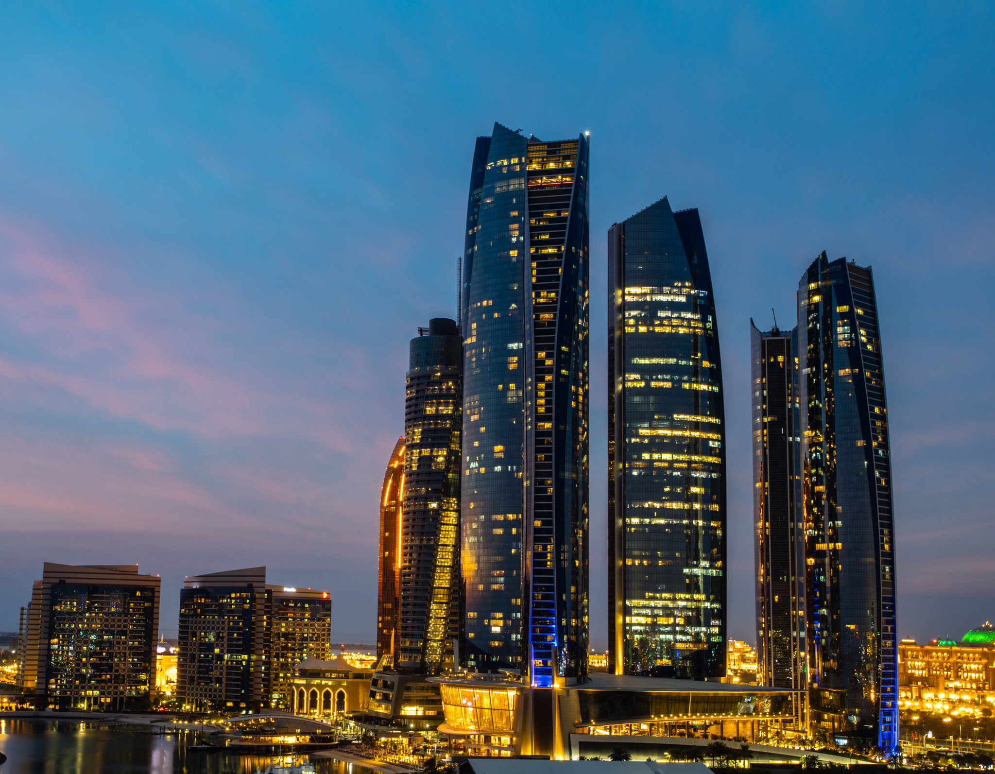 Canon EOS 5DS R + Canon EF 17-40mm F4L USM sample photo. Abu dhabi sunset photography