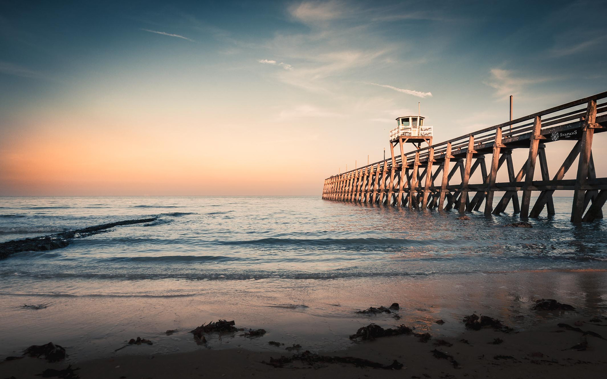 Nikon D5000 sample photo. Luc-sur-mer's pier photography