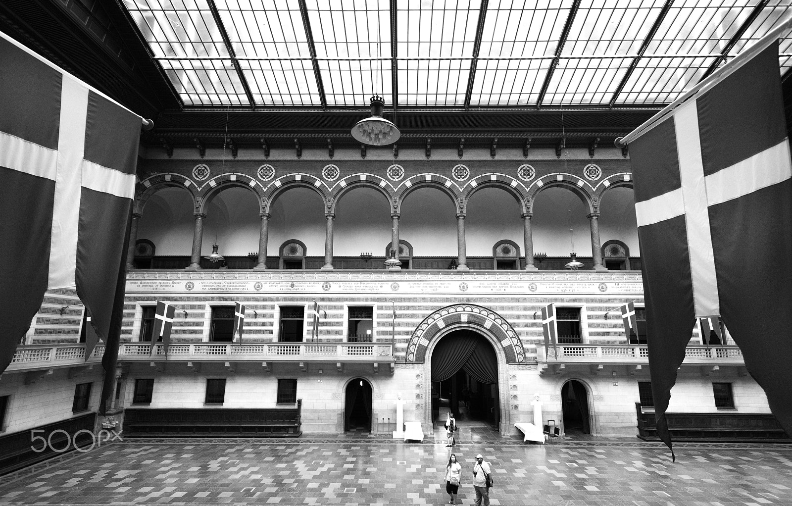 Nikon AF-S Nikkor 17-35mm F2.8D ED-IF sample photo. City hall photography