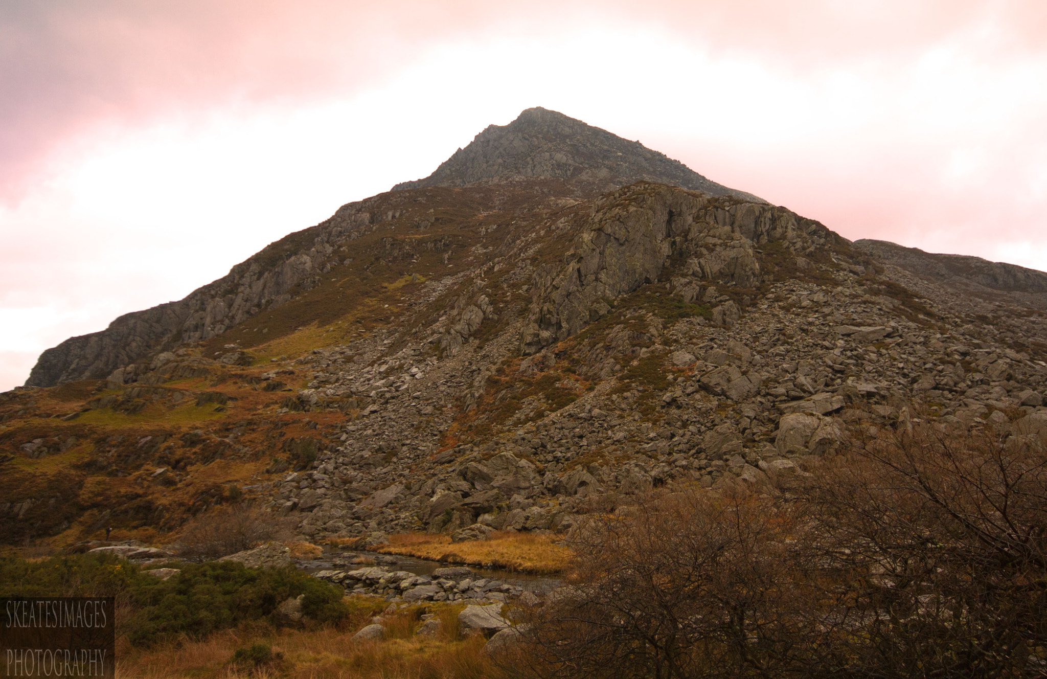 Canon EOS 40D + Sigma 10-20mm F4-5.6 EX DC HSM sample photo. Pen y ole wen photography