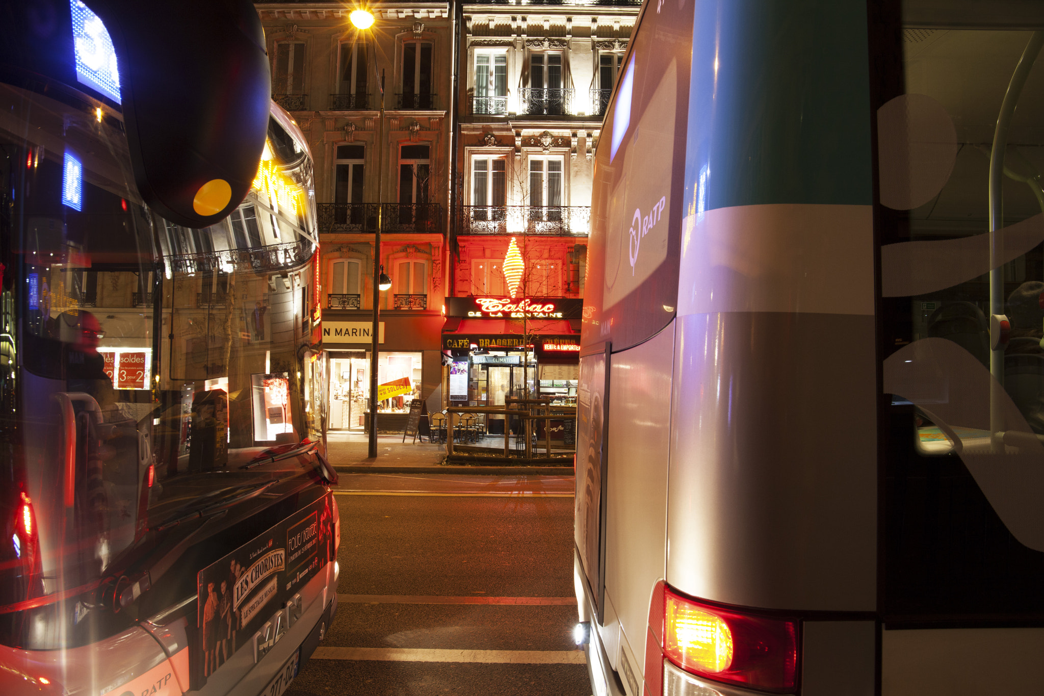 Canon EF 24-105mm F3.5-5.6 IS STM sample photo. Follow the bus photography