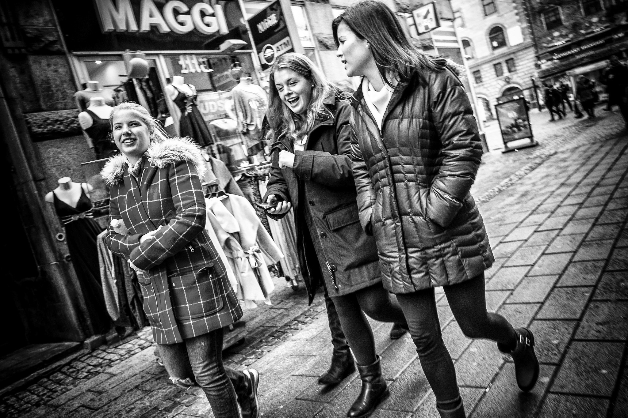 Fujifilm X-Pro2 + Fujifilm XF 18mm F2 R sample photo. The street speaks for itself... photography